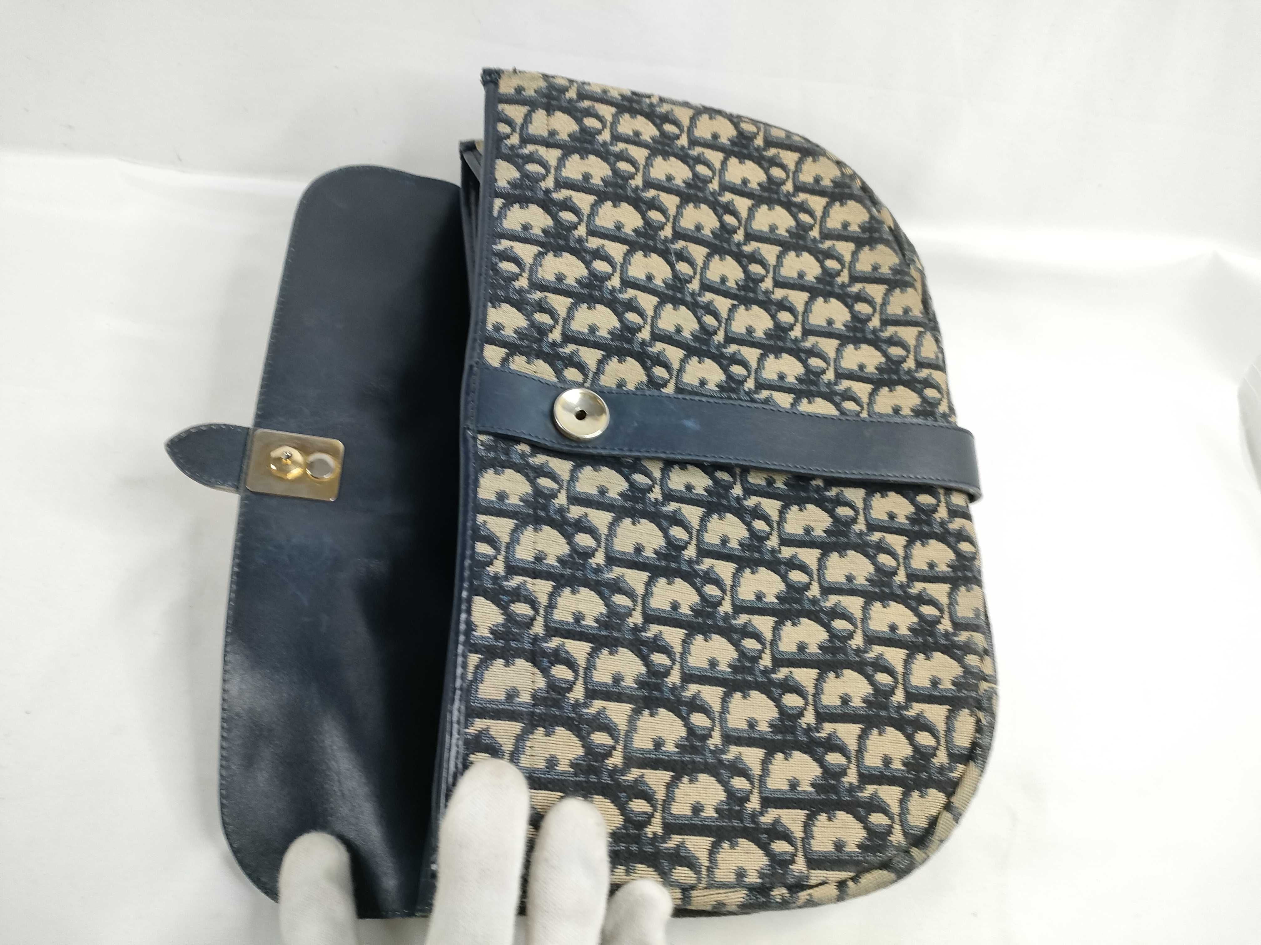 Trotter Canvas Flap Shoulder Bag in Navy