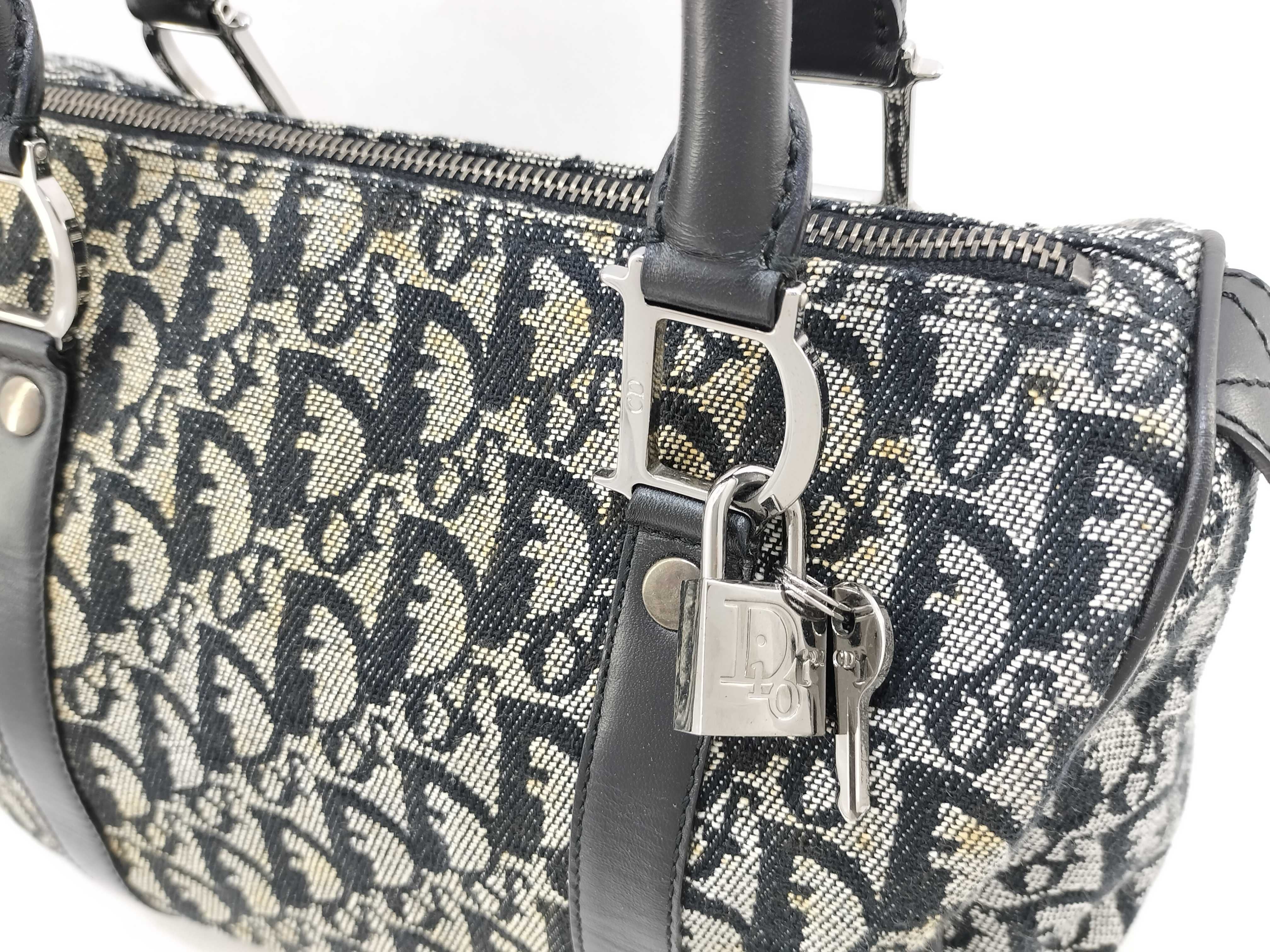 Oblique Trotter Boston Bag — Navy