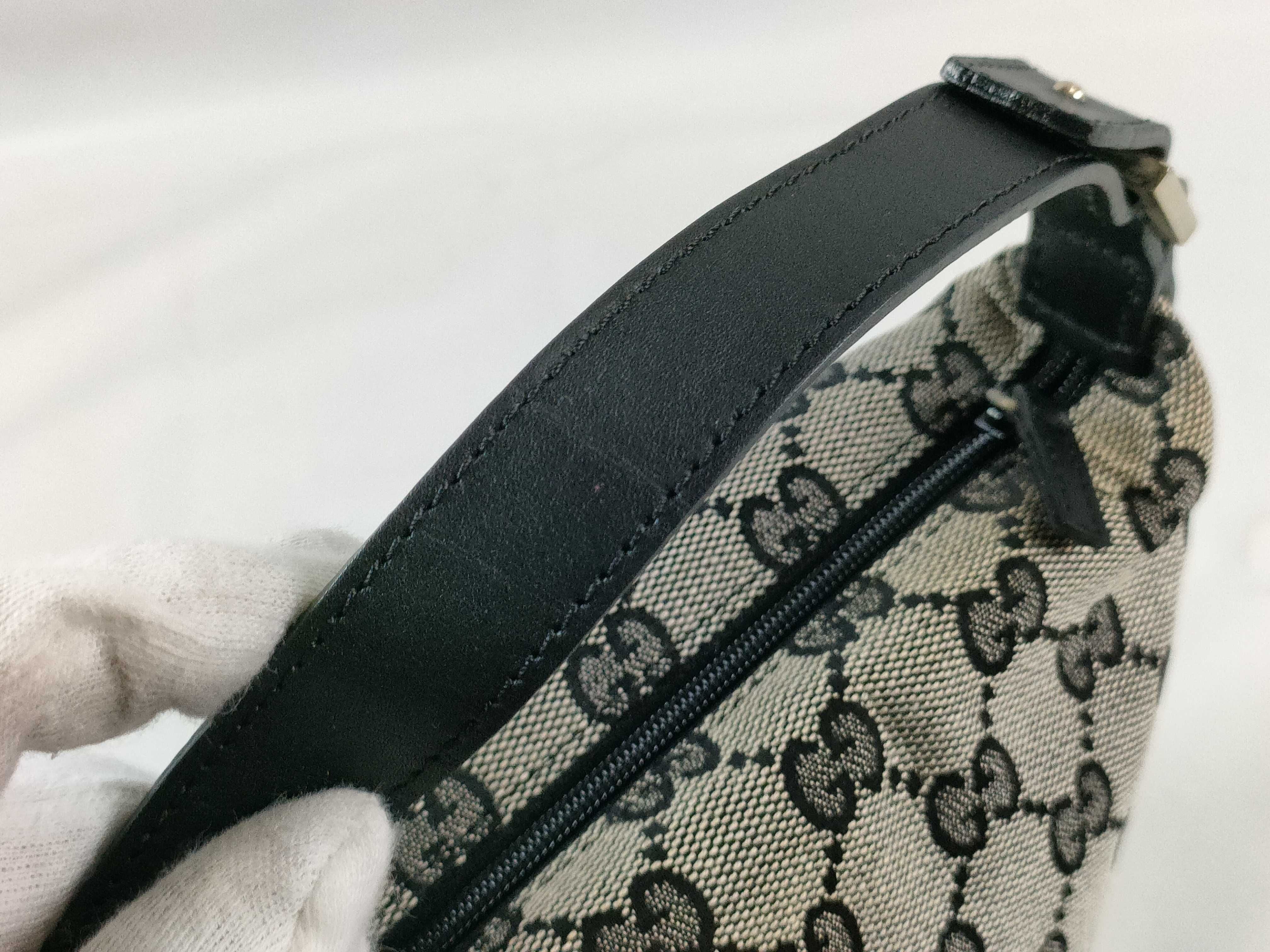 GG Canvas Mini Hobo Bag — Black × Grey