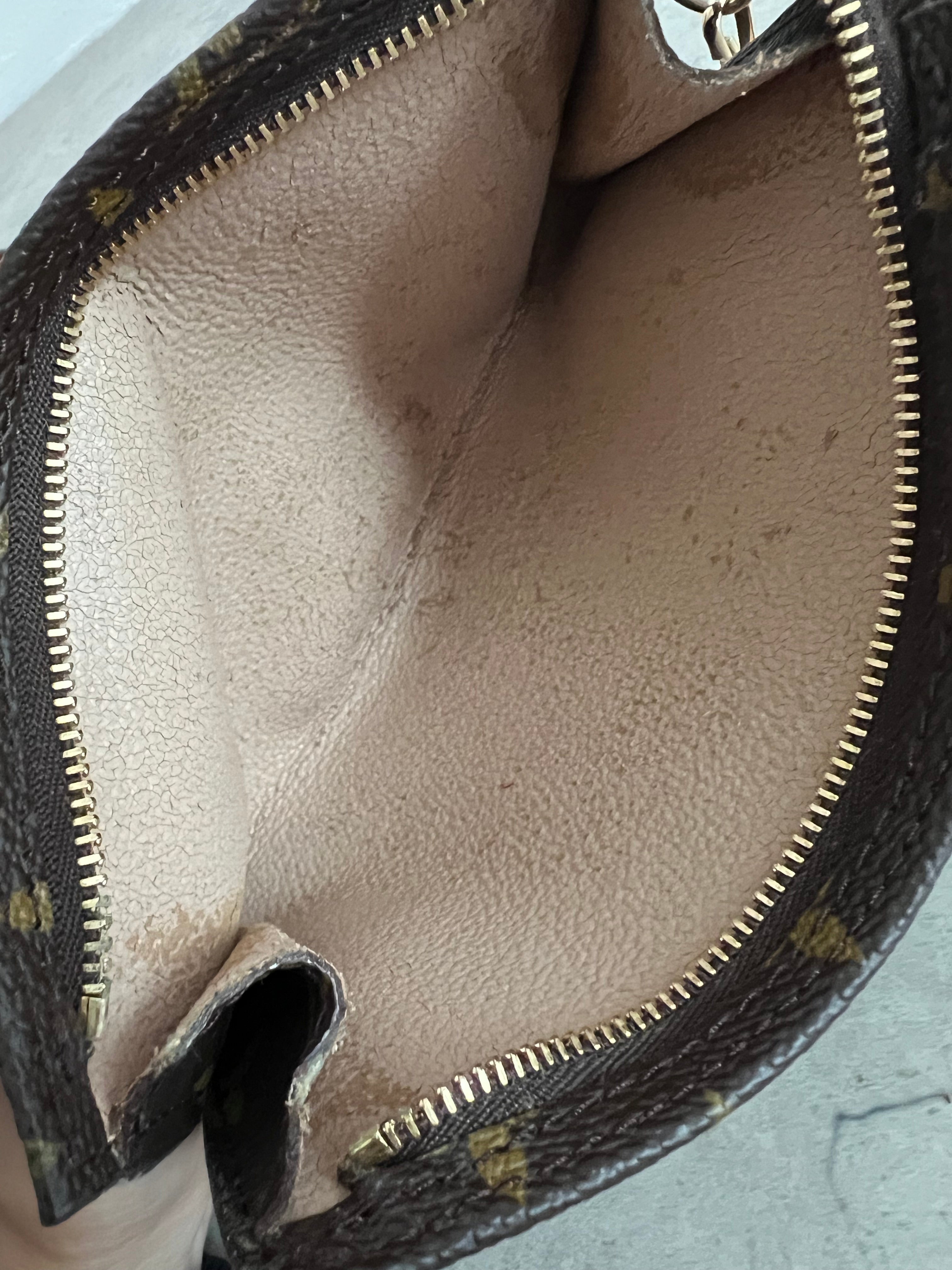 Monogram Petit bukect bag PM (M42238)