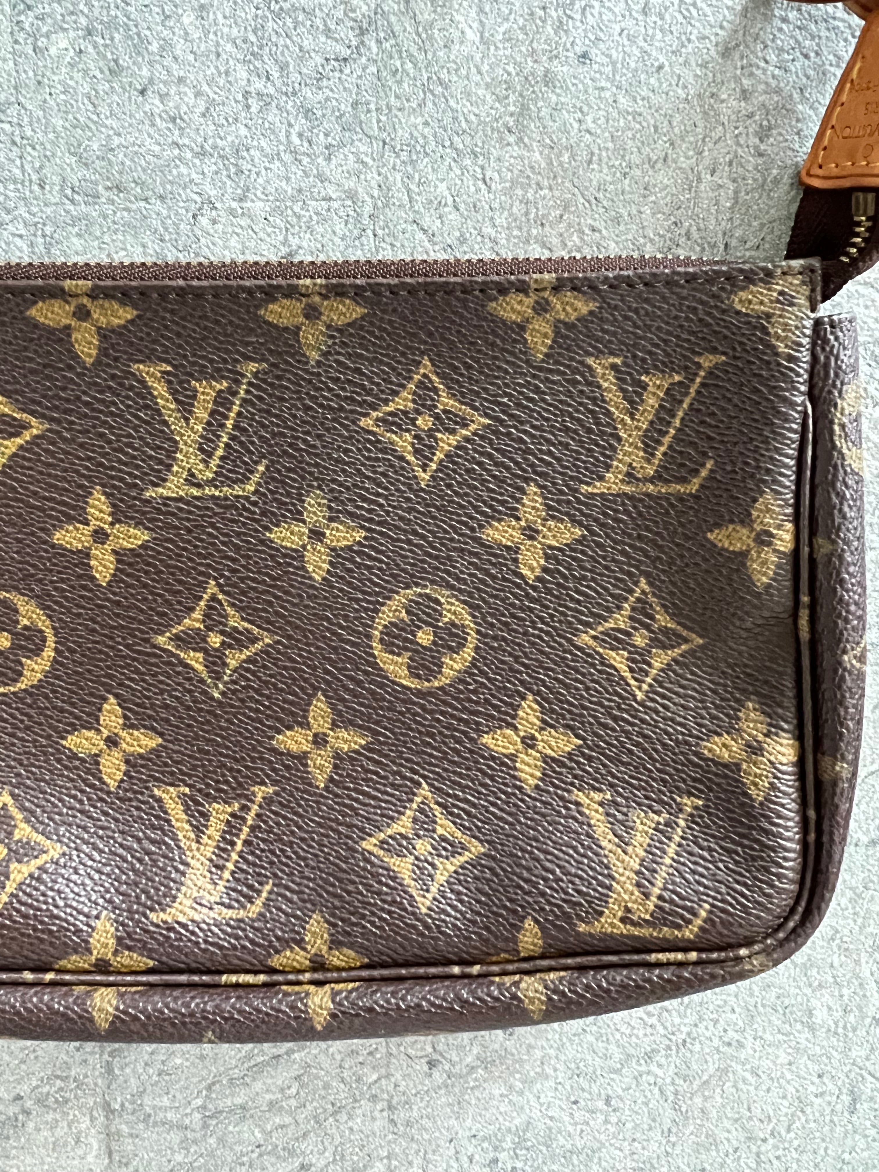 Monogram Pochette Accessoires AR0051