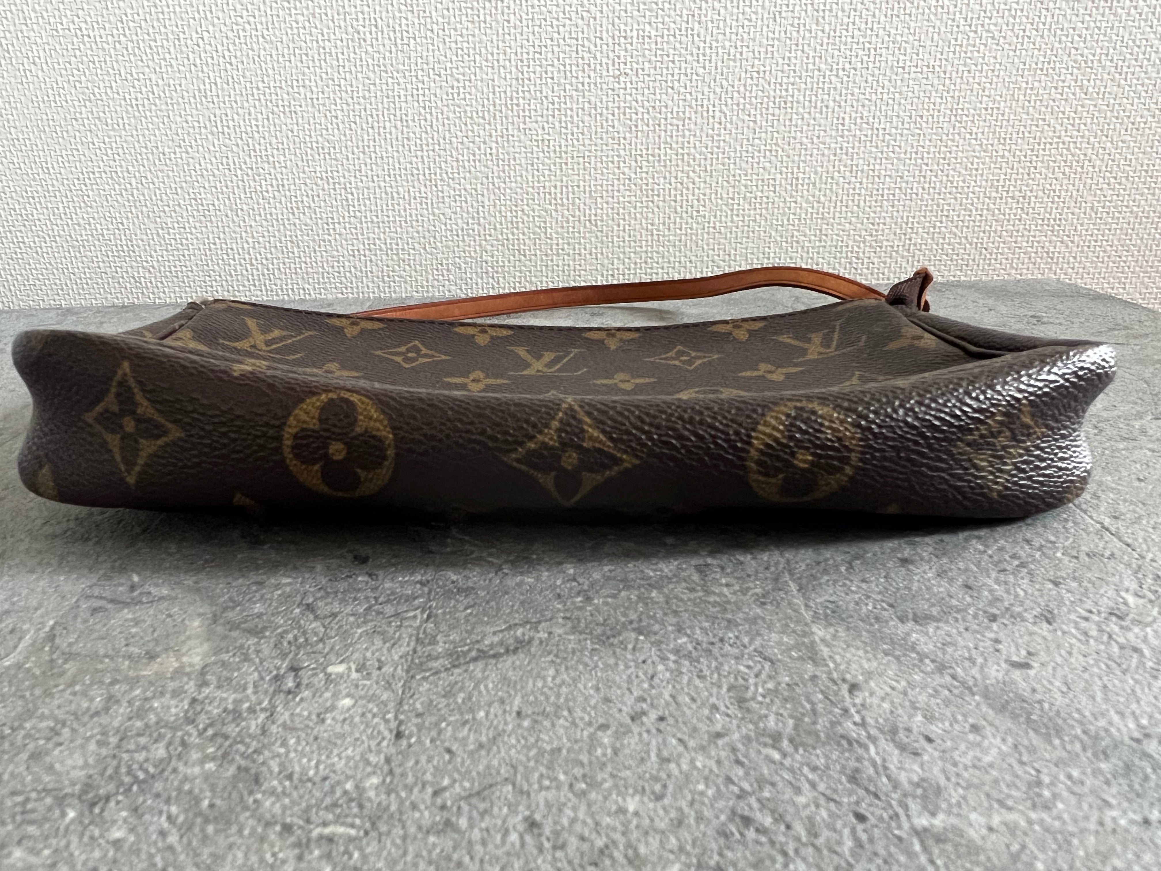 Monogram Pochette Accessoires AR0051