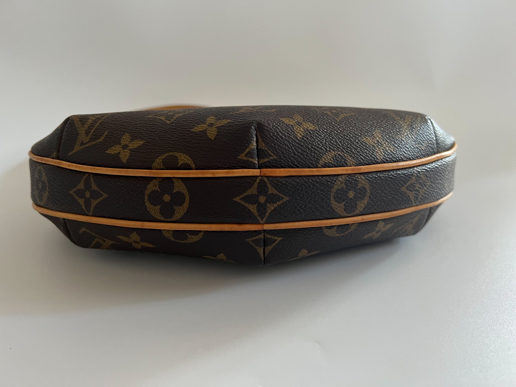 Monogram Croissant PM M51510 serial AS0026