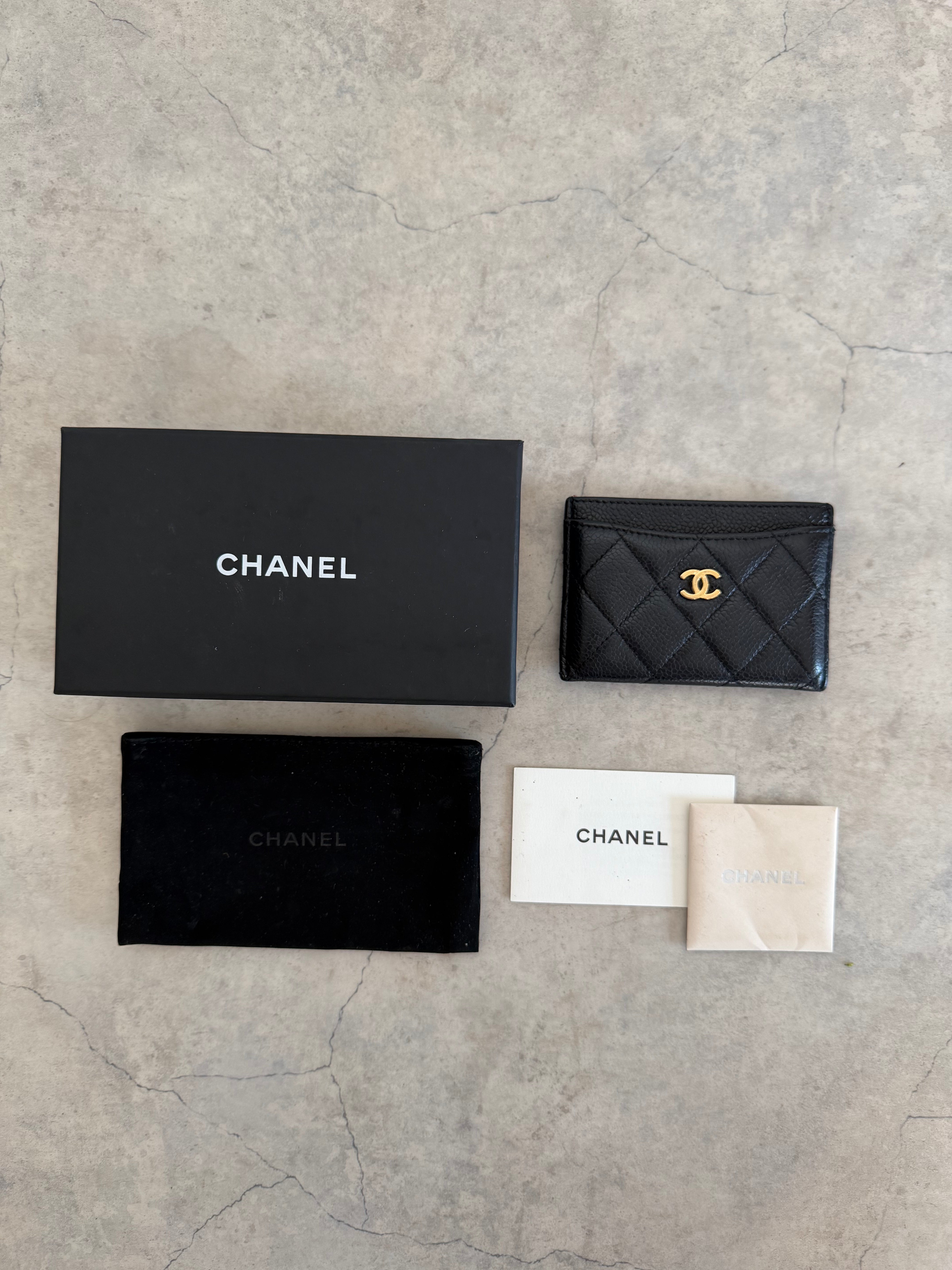 Classic Quilted Caviar Leather Card Holder Black Gold CC