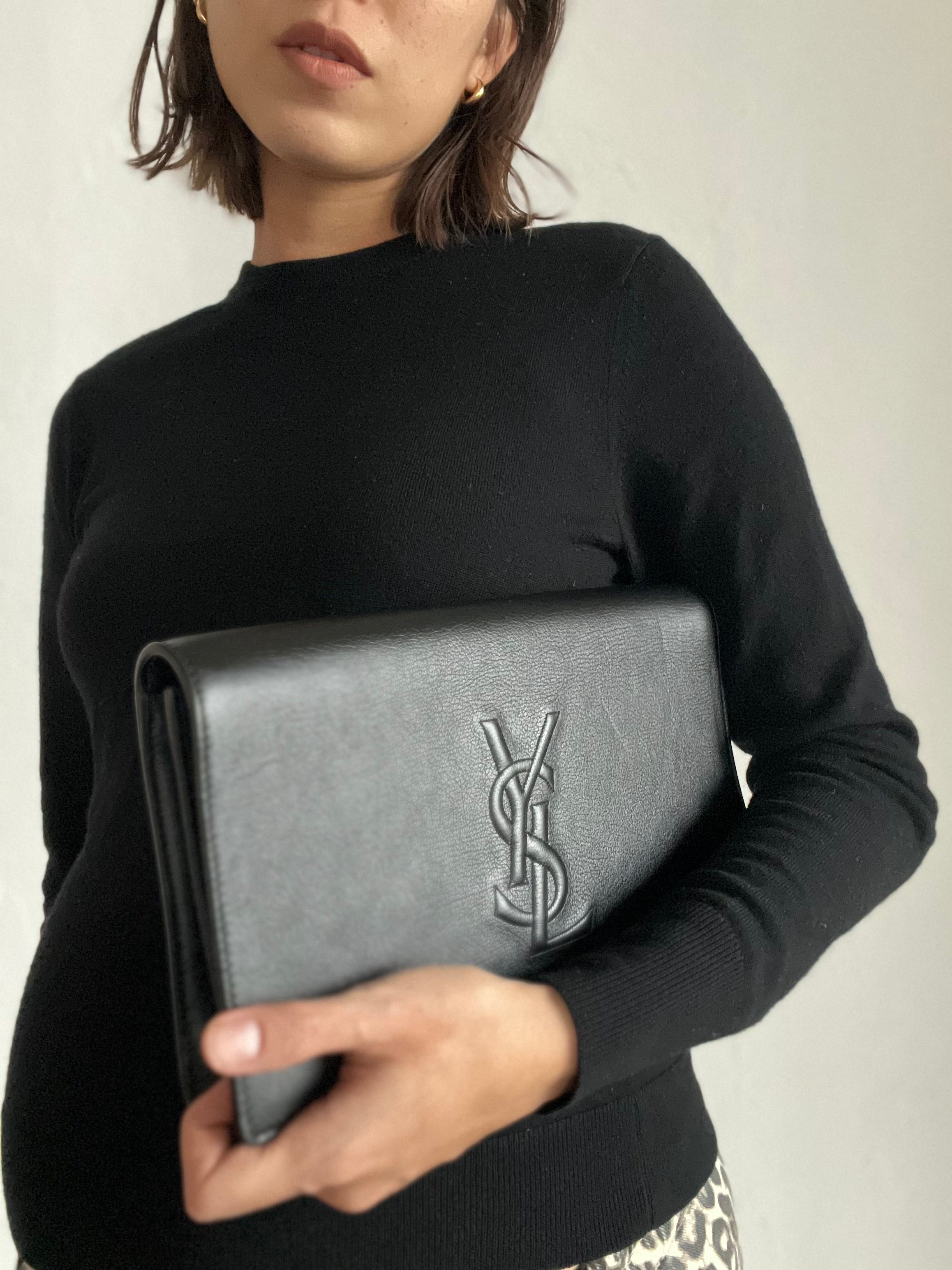 Belle de Jour clutch in Black