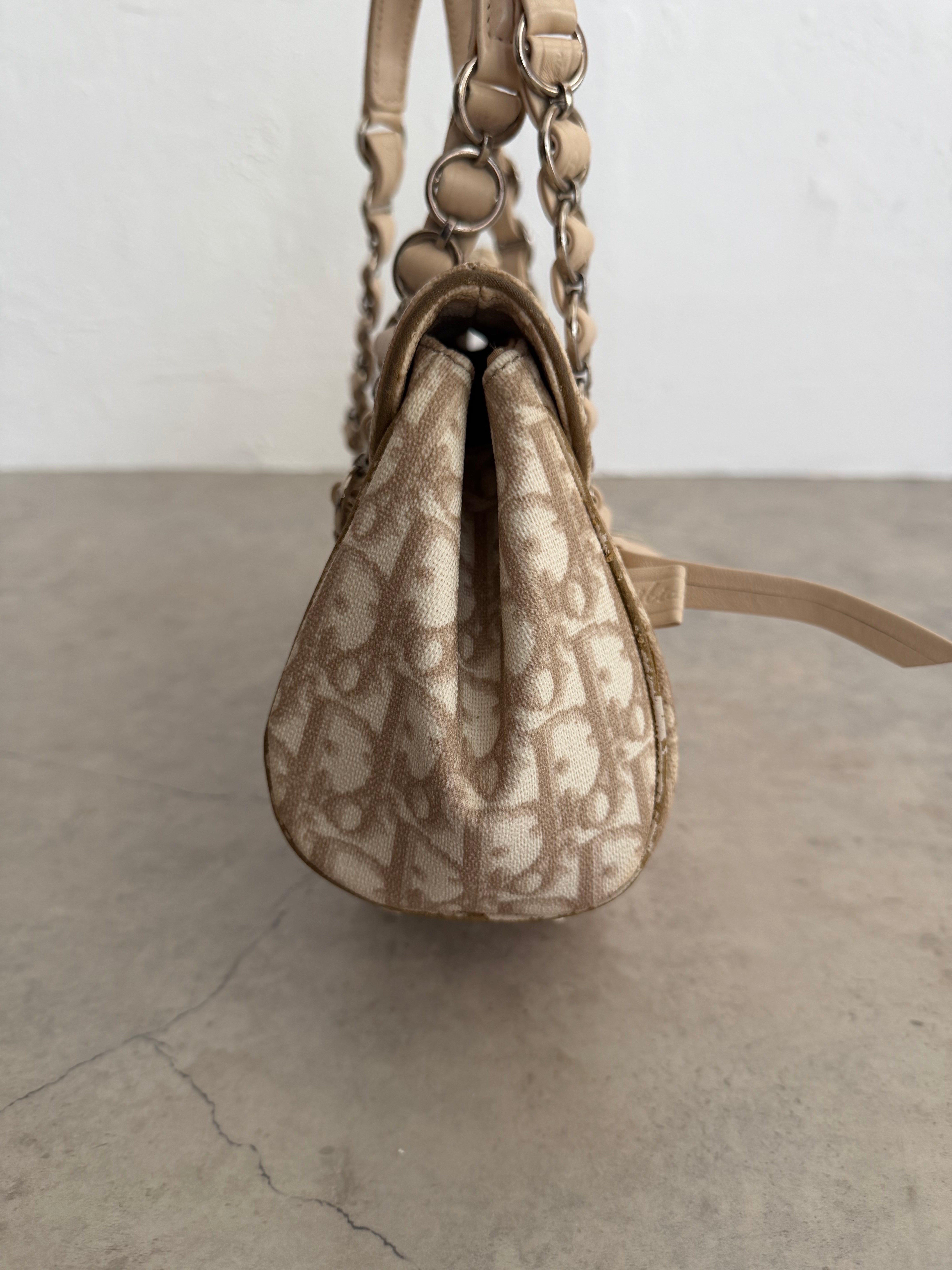 Romantique Trotter Canvas Handbag Beige Y2K