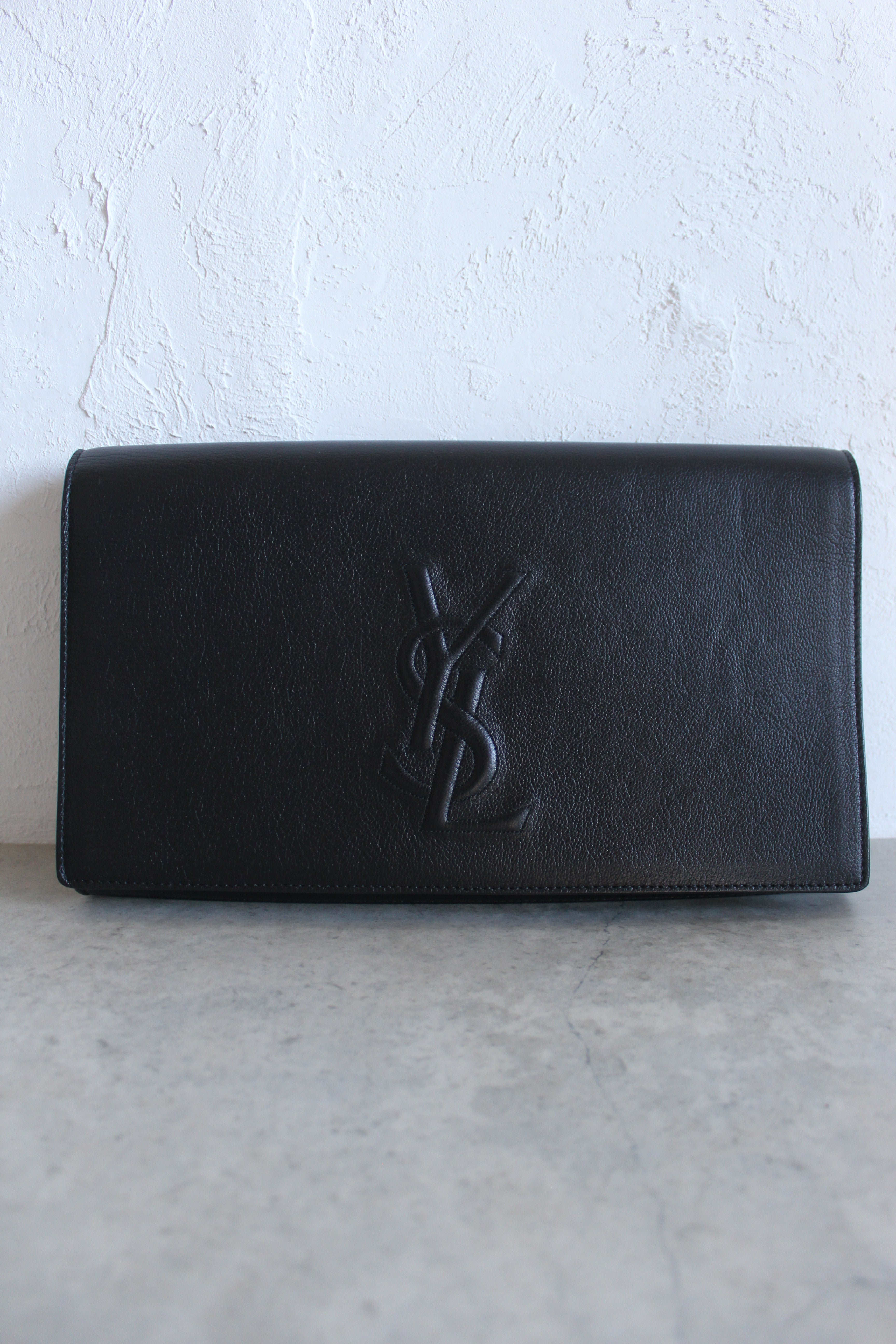 Belle de Jour clutch in Black