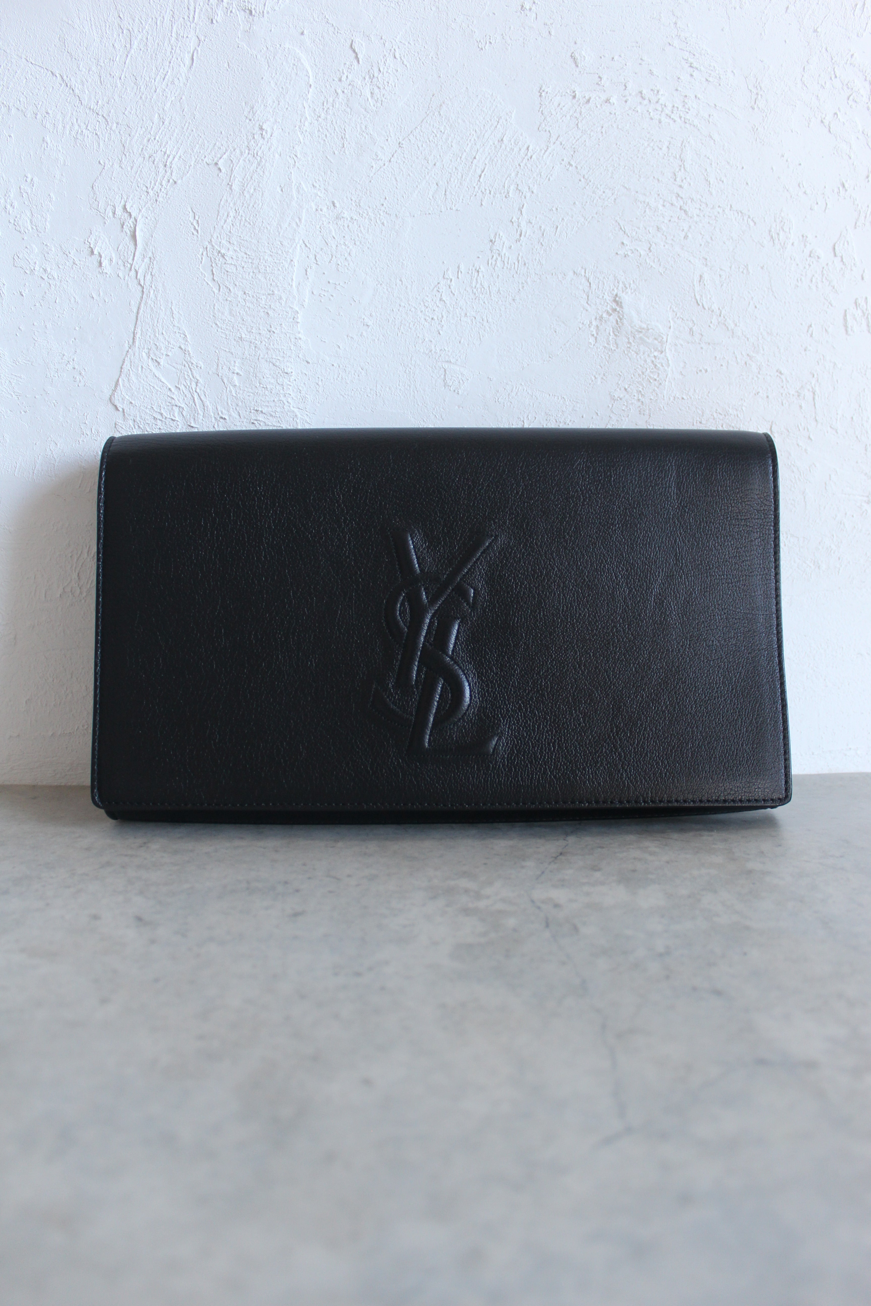 Belle de Jour clutch in Black