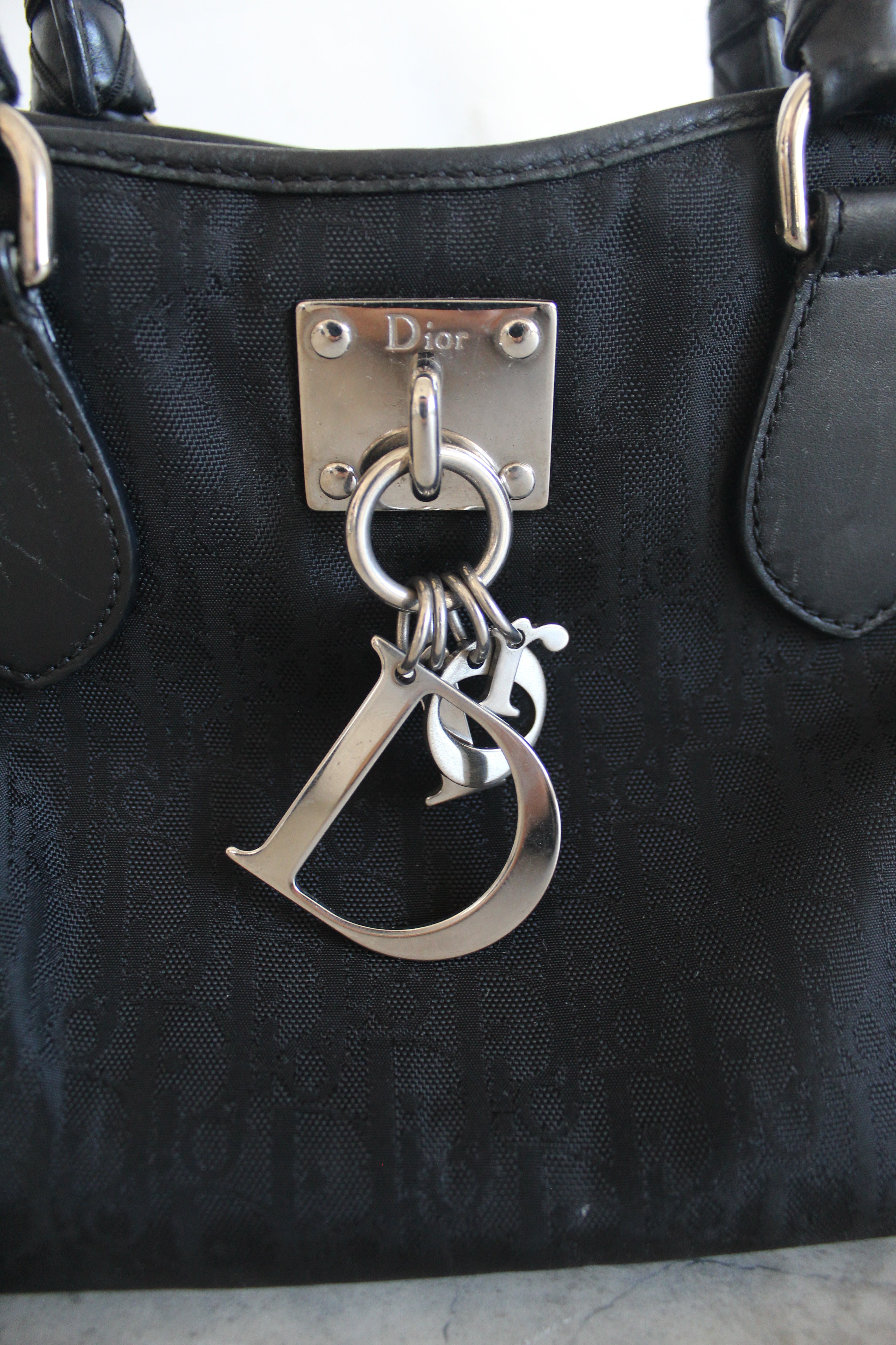 Lovely Oblique Canvas Bag in Black