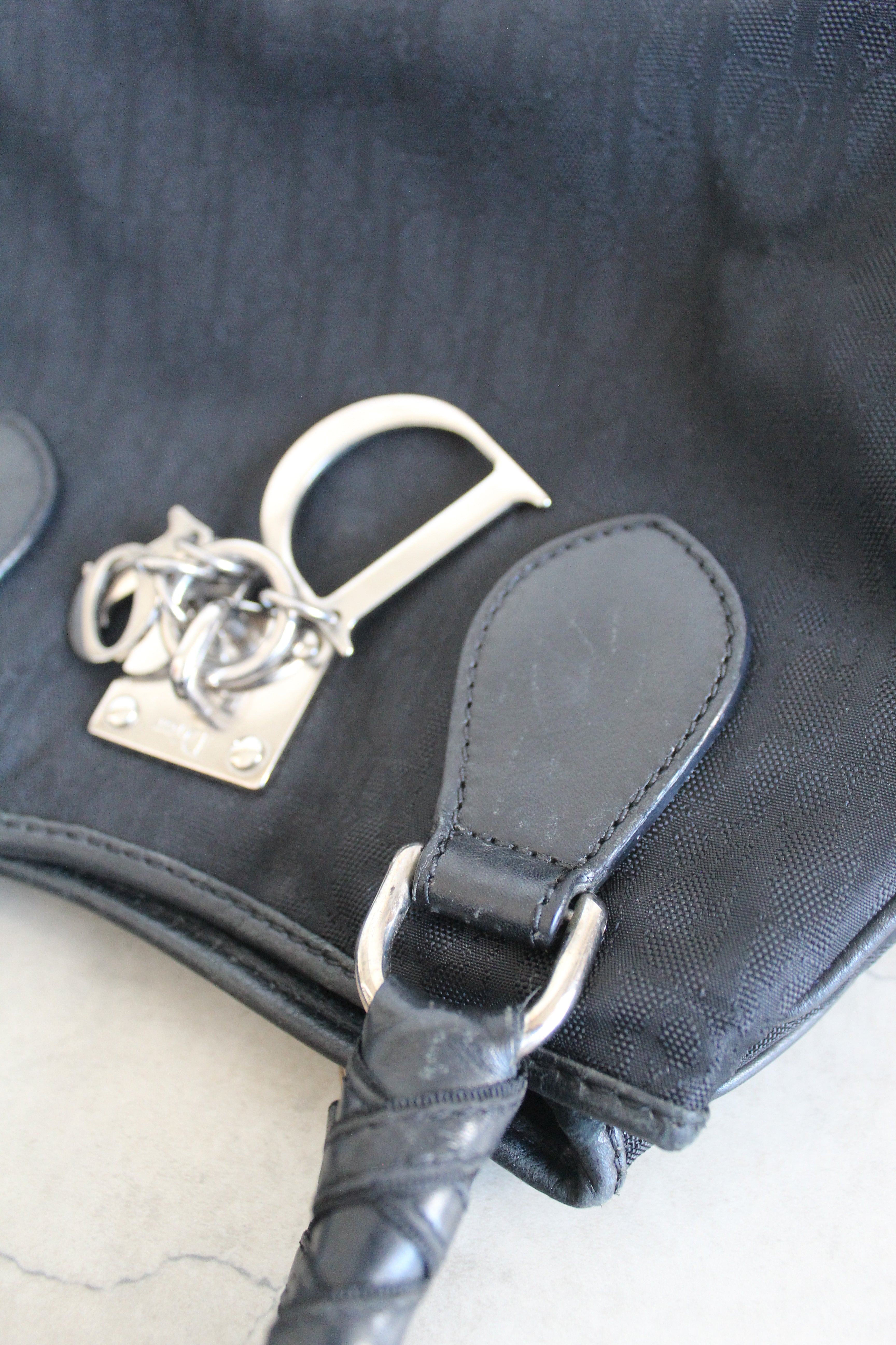Lovely Oblique Canvas Bag in Black