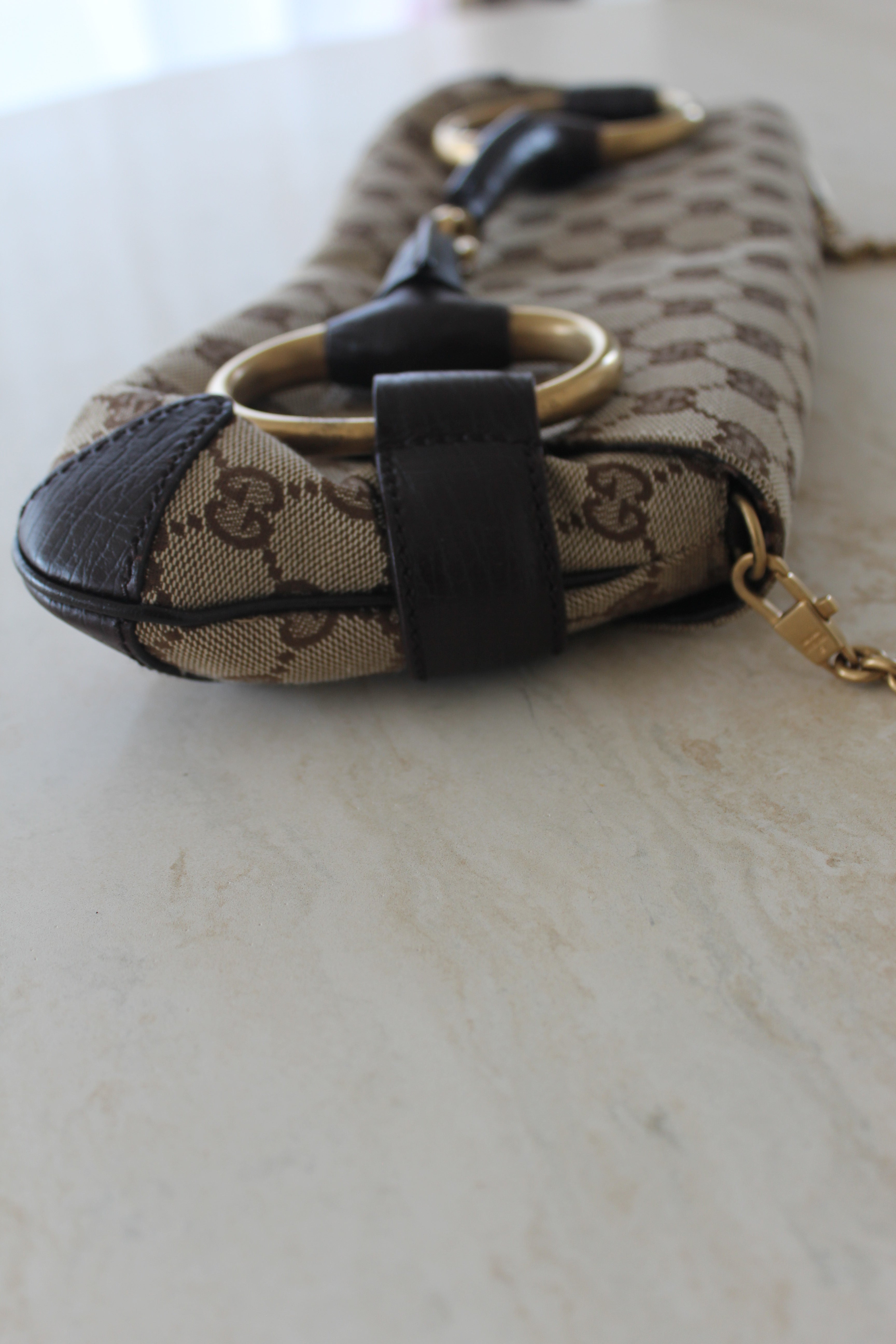 Oversized Horserbit Chain Clutch Bag
