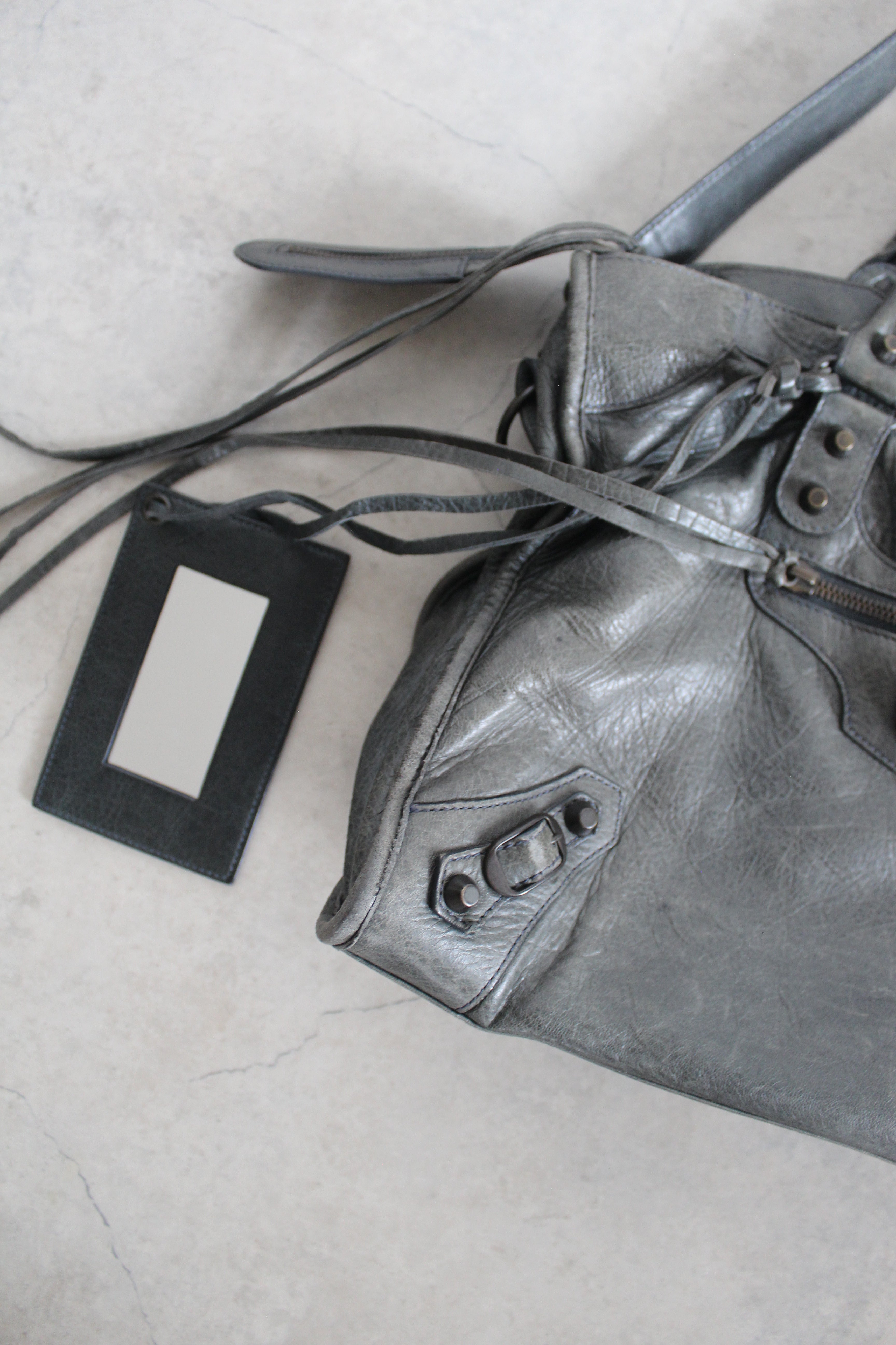 S/S 2011 Motorcycle City Medium in Gris Tarmac