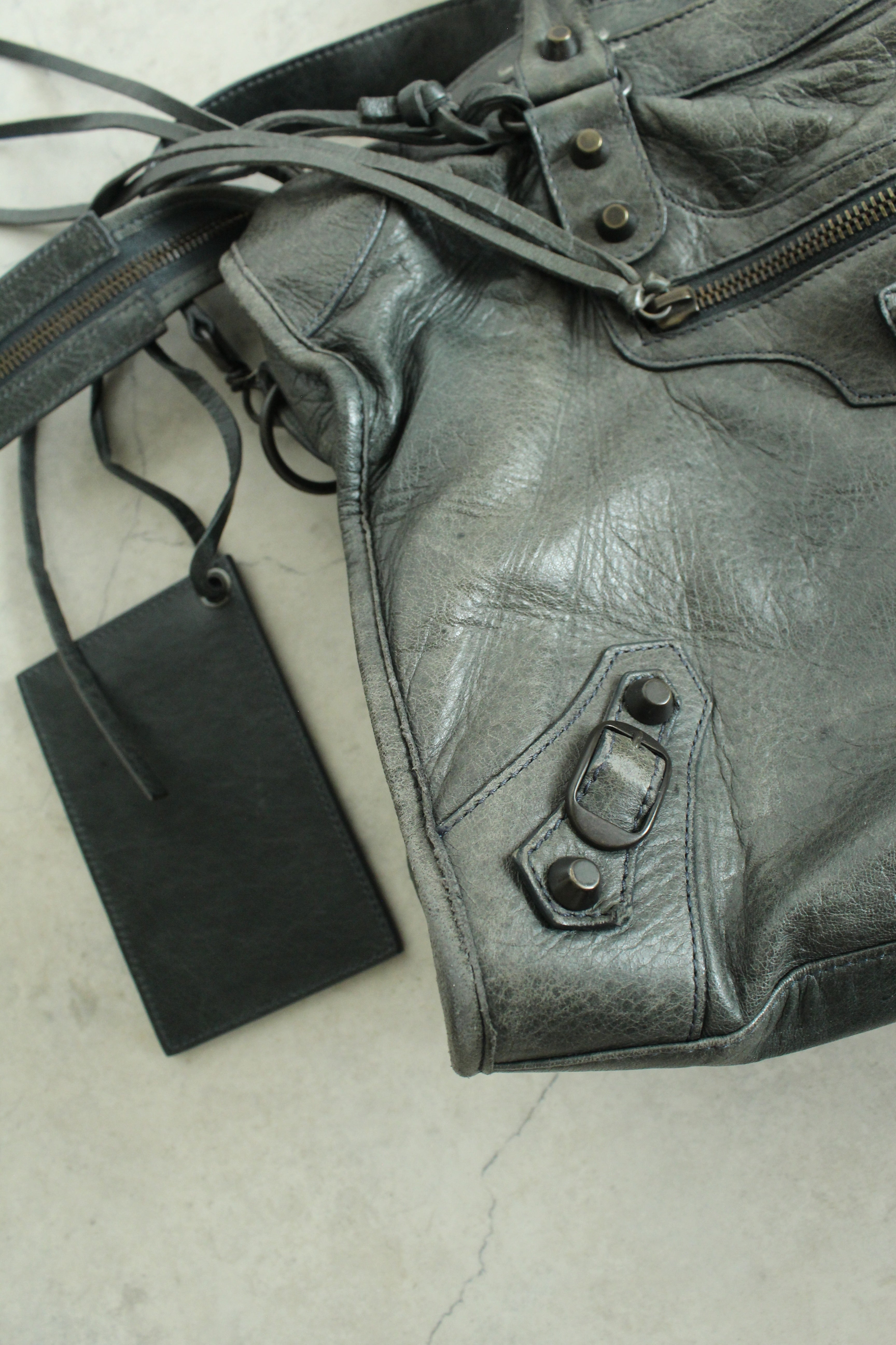 S/S 2011 Motorcycle City Medium in Gris Tarmac