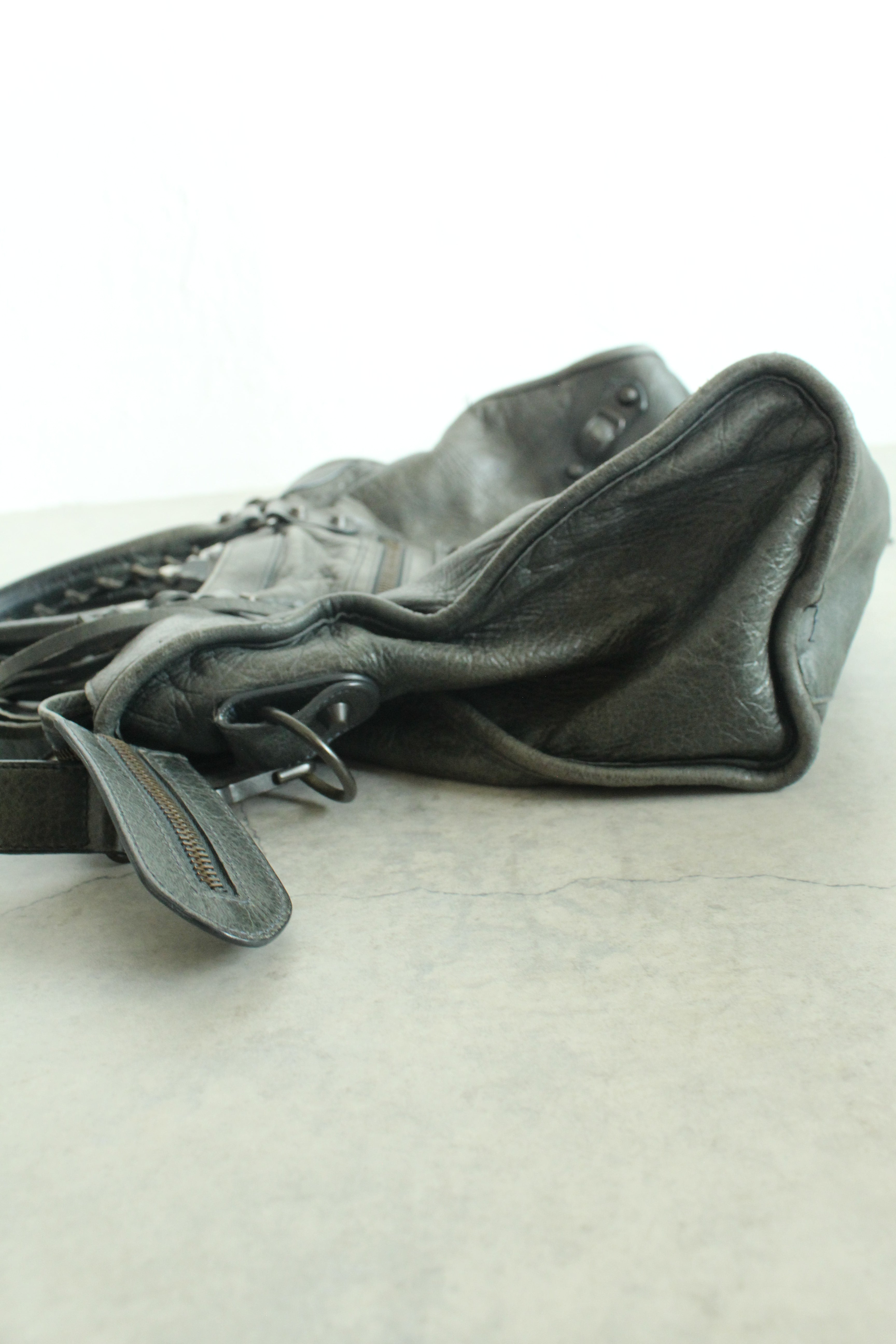 S/S 2011 Motorcycle City Medium in Gris Tarmac