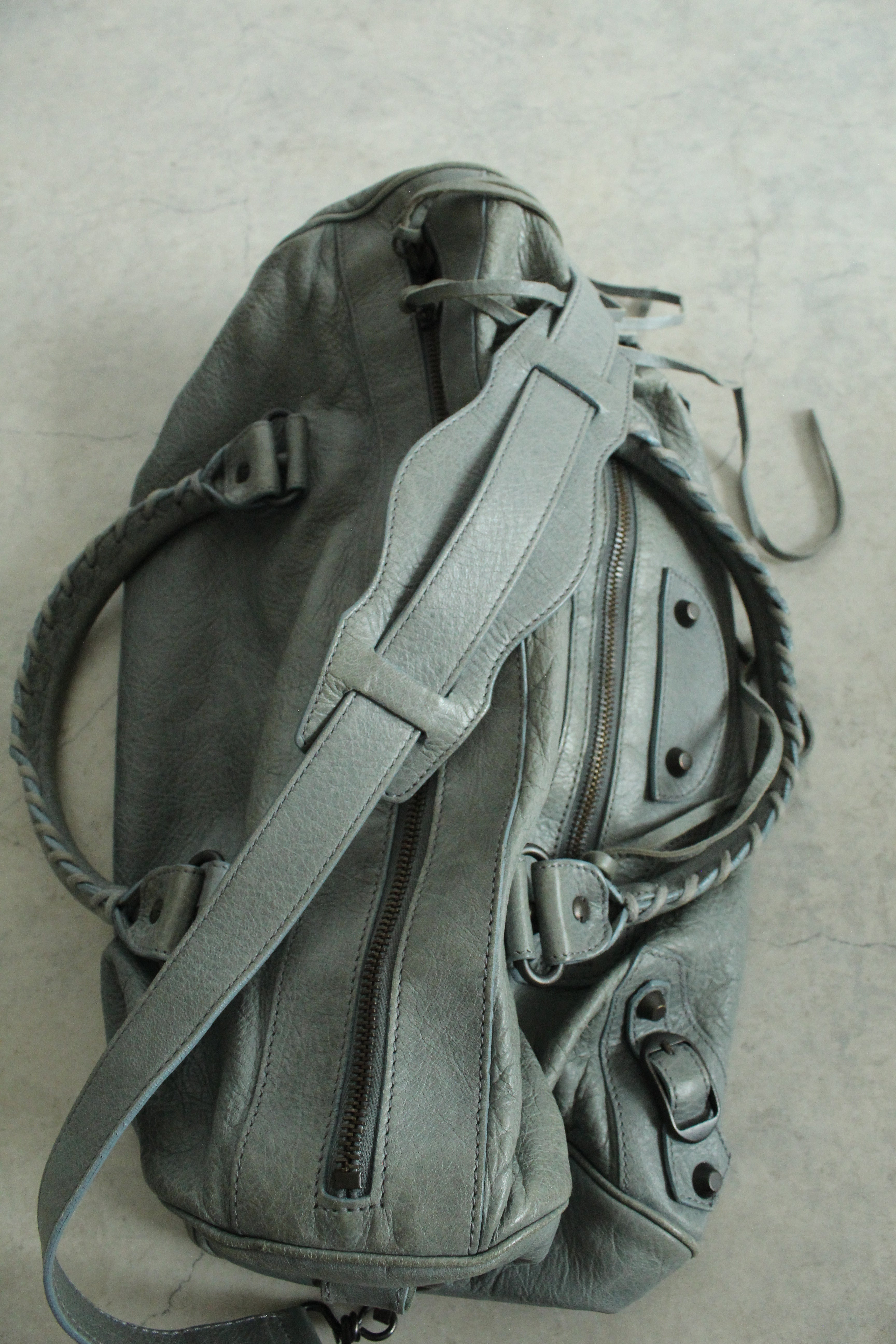 Motorcycle Twiggy in classic hardware in blue-grey