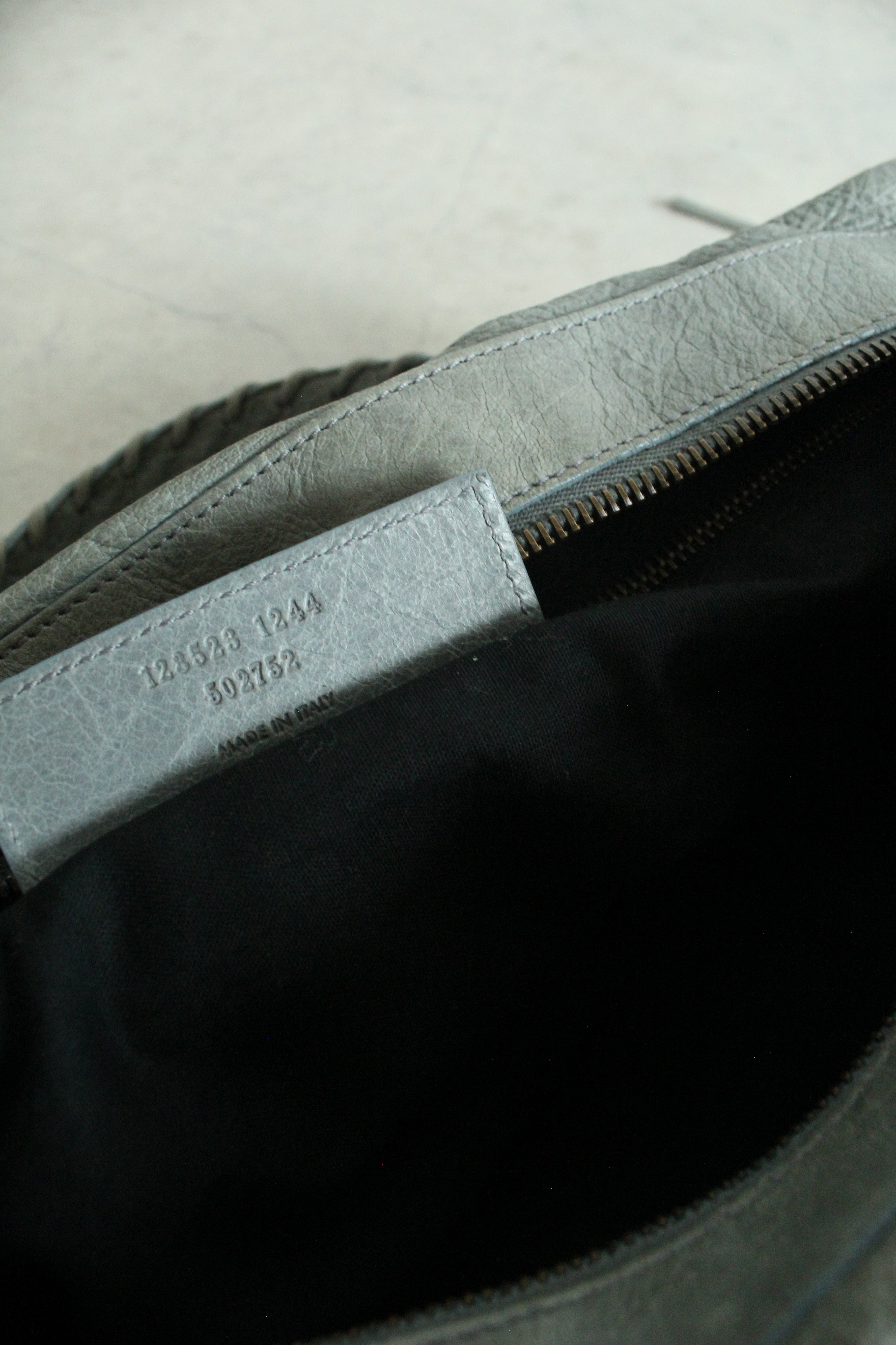 Motorcycle Twiggy in classic hardware in blue-grey