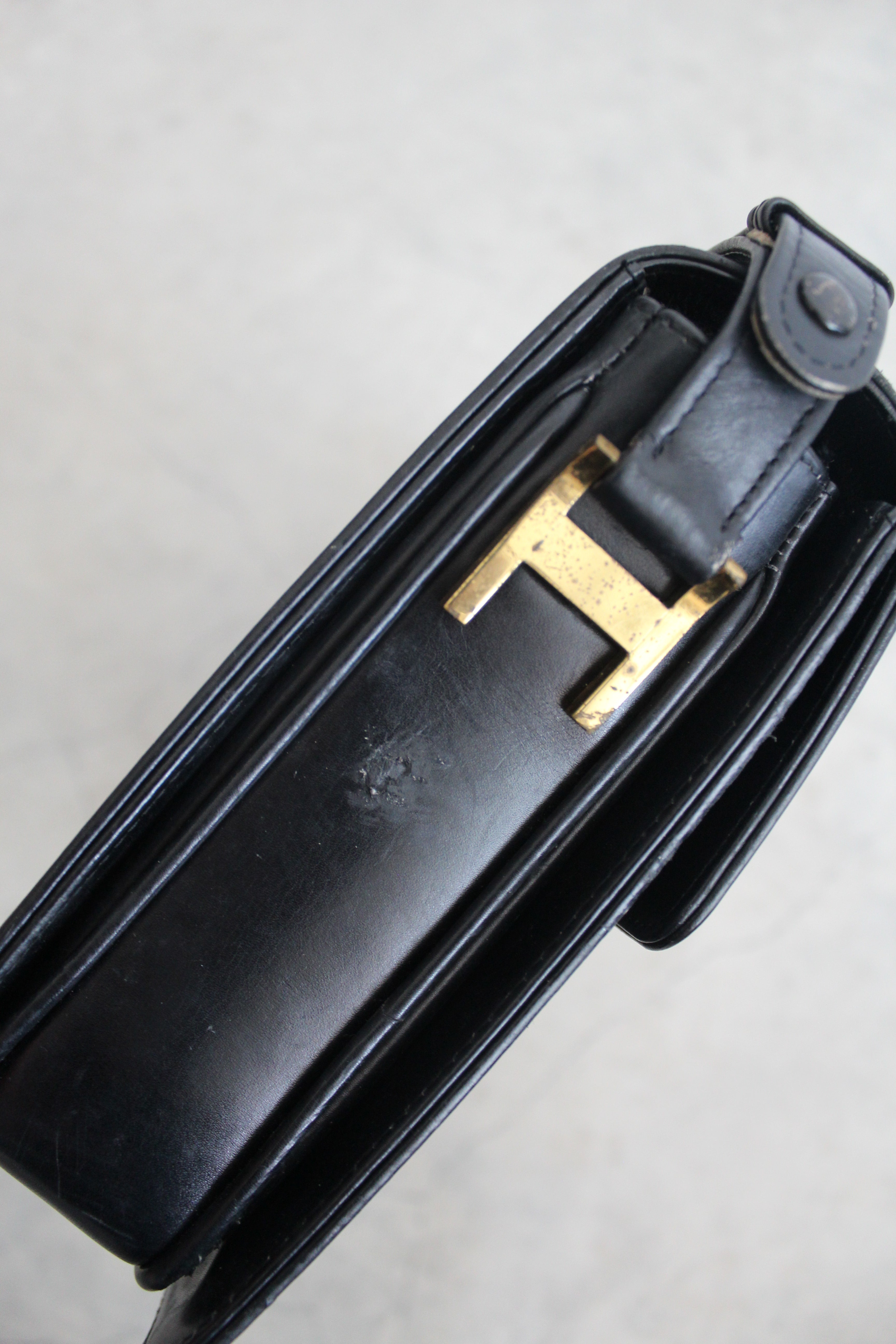 Paris Sulky Shoulder bag with Horse Carriage Clasp