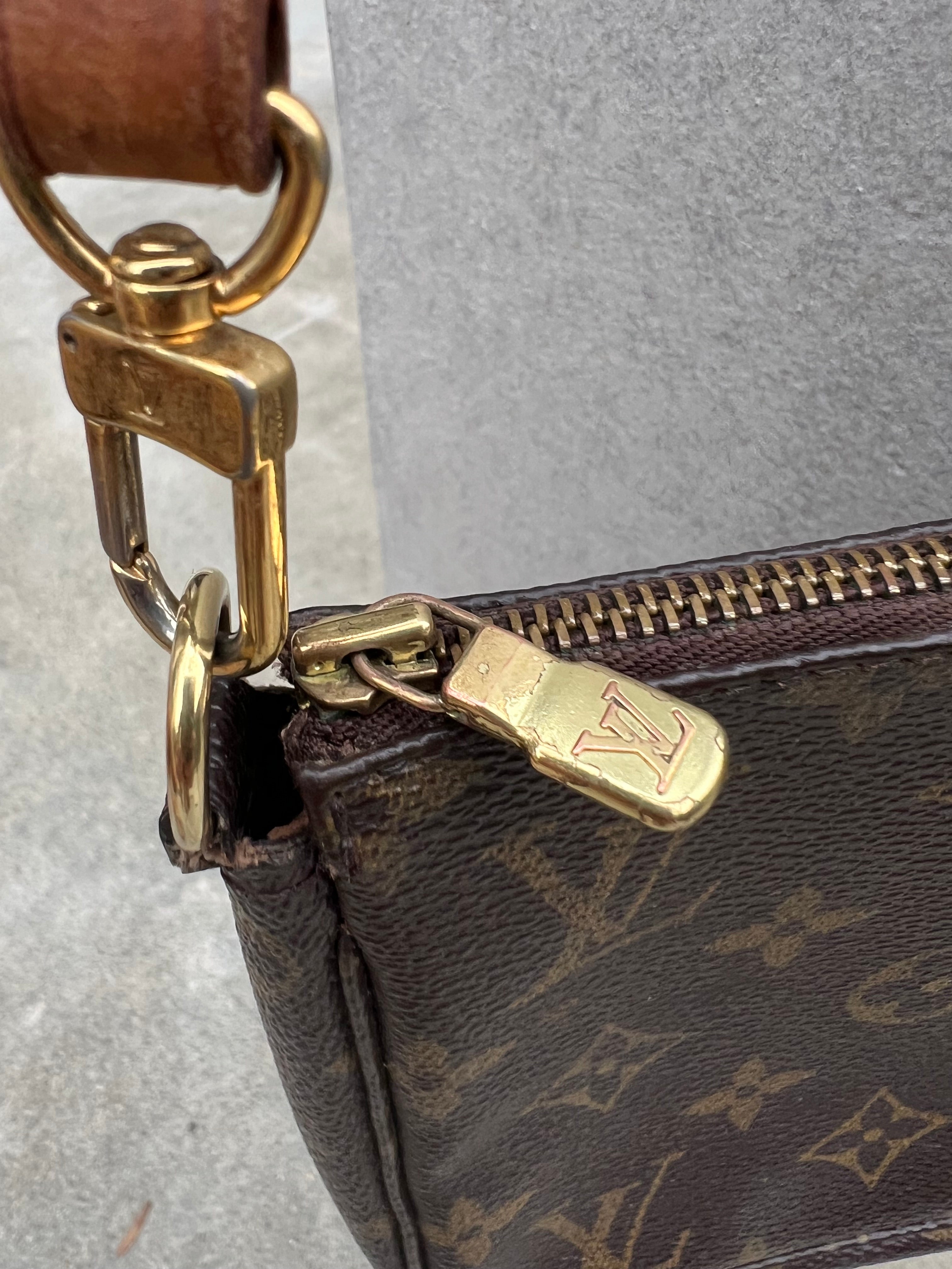 Monogram Pochette Accessoires with 2 Straps(Crossbody/Shoulder)