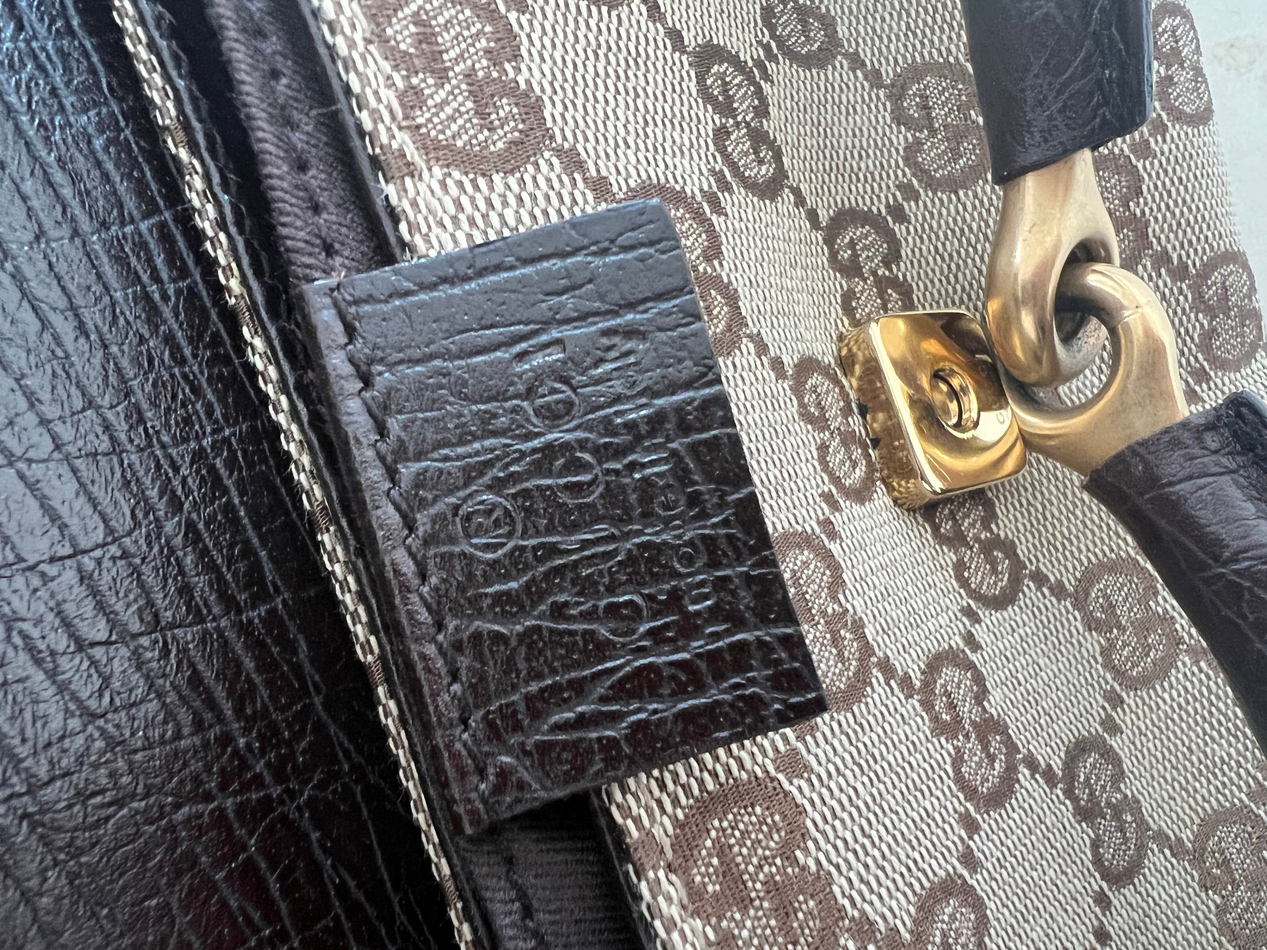 Oversized Horserbit Chain Clutch Bag