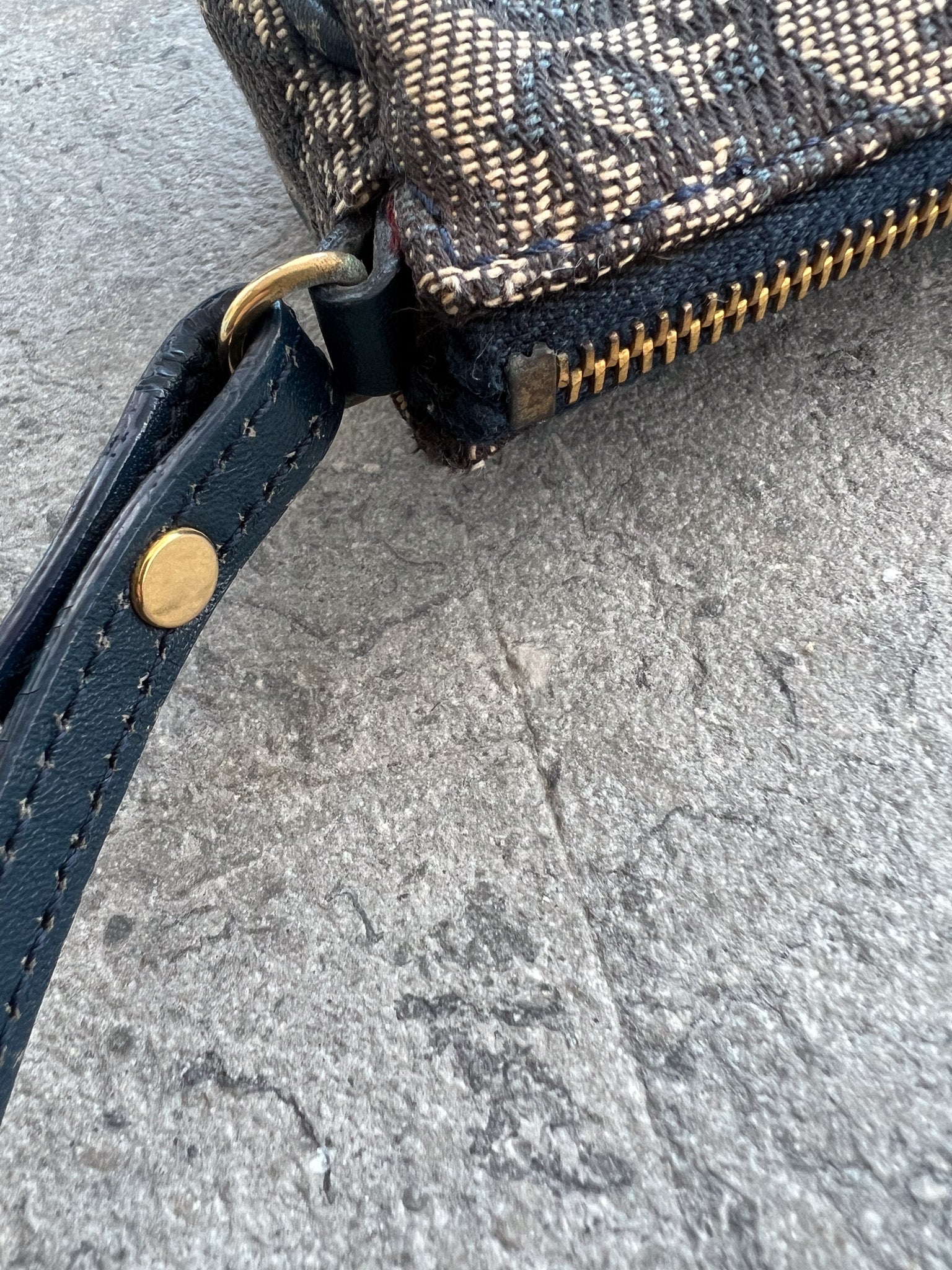 Trotter Canvas Saddle Pouch w Authenticity Card