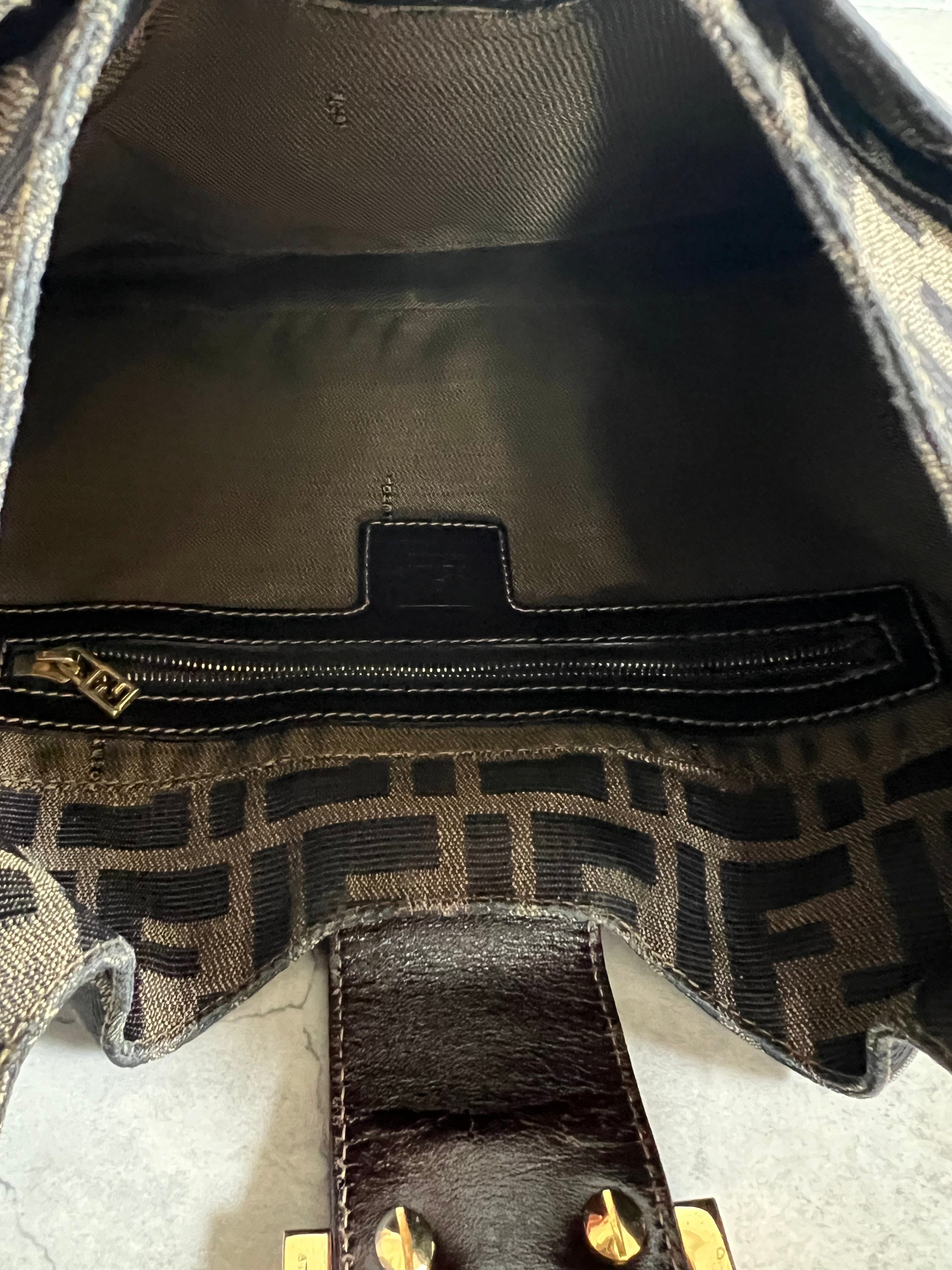 Zucca Canvas Baguette Bag w Gold Hardware