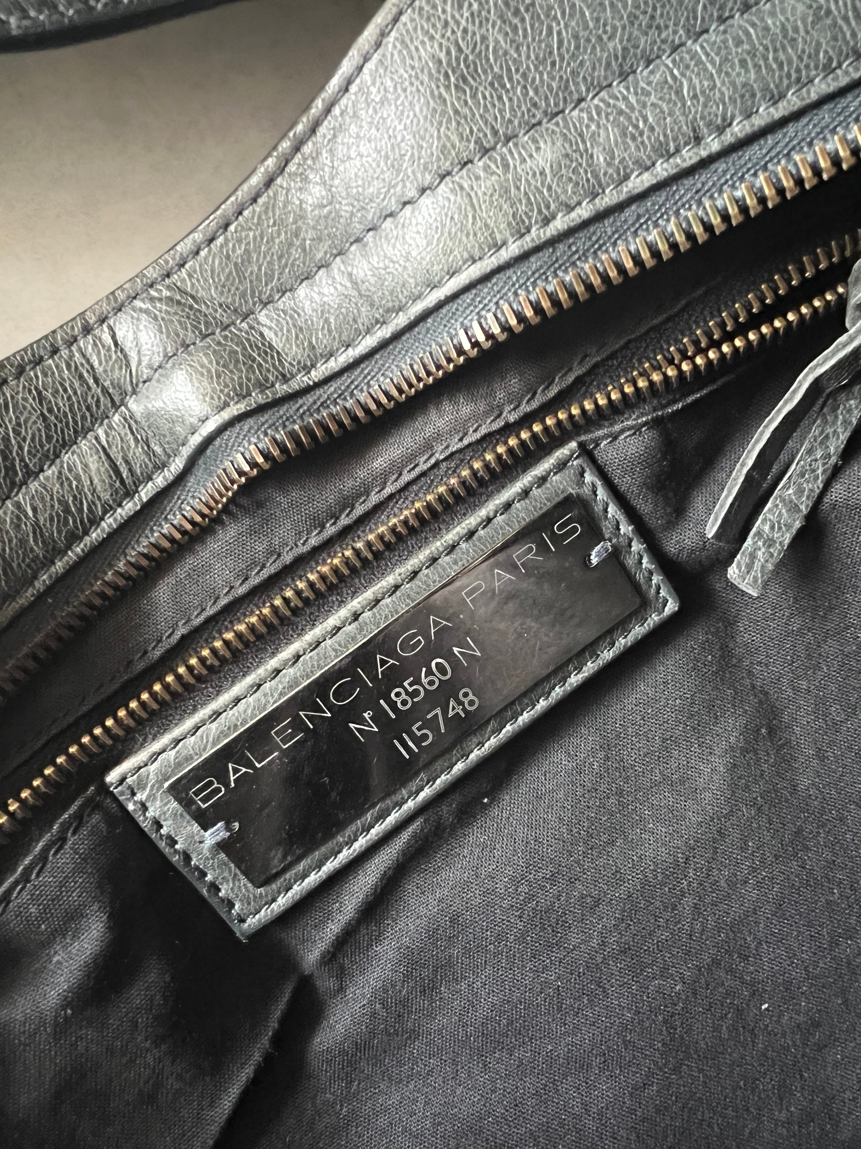 S/S 2011 Motorcycle City Medium in Gris Tarmac