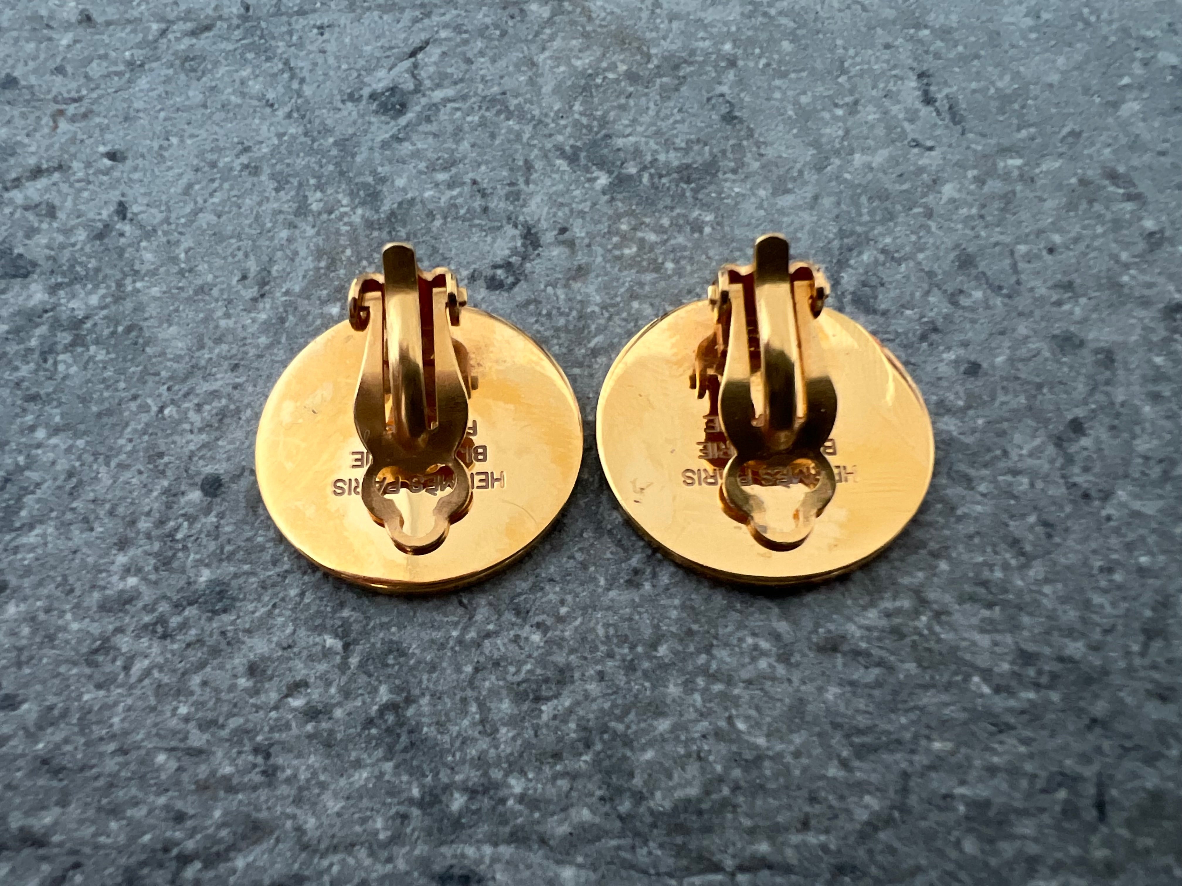 Seria Round Clip on Earrings in Gold plate