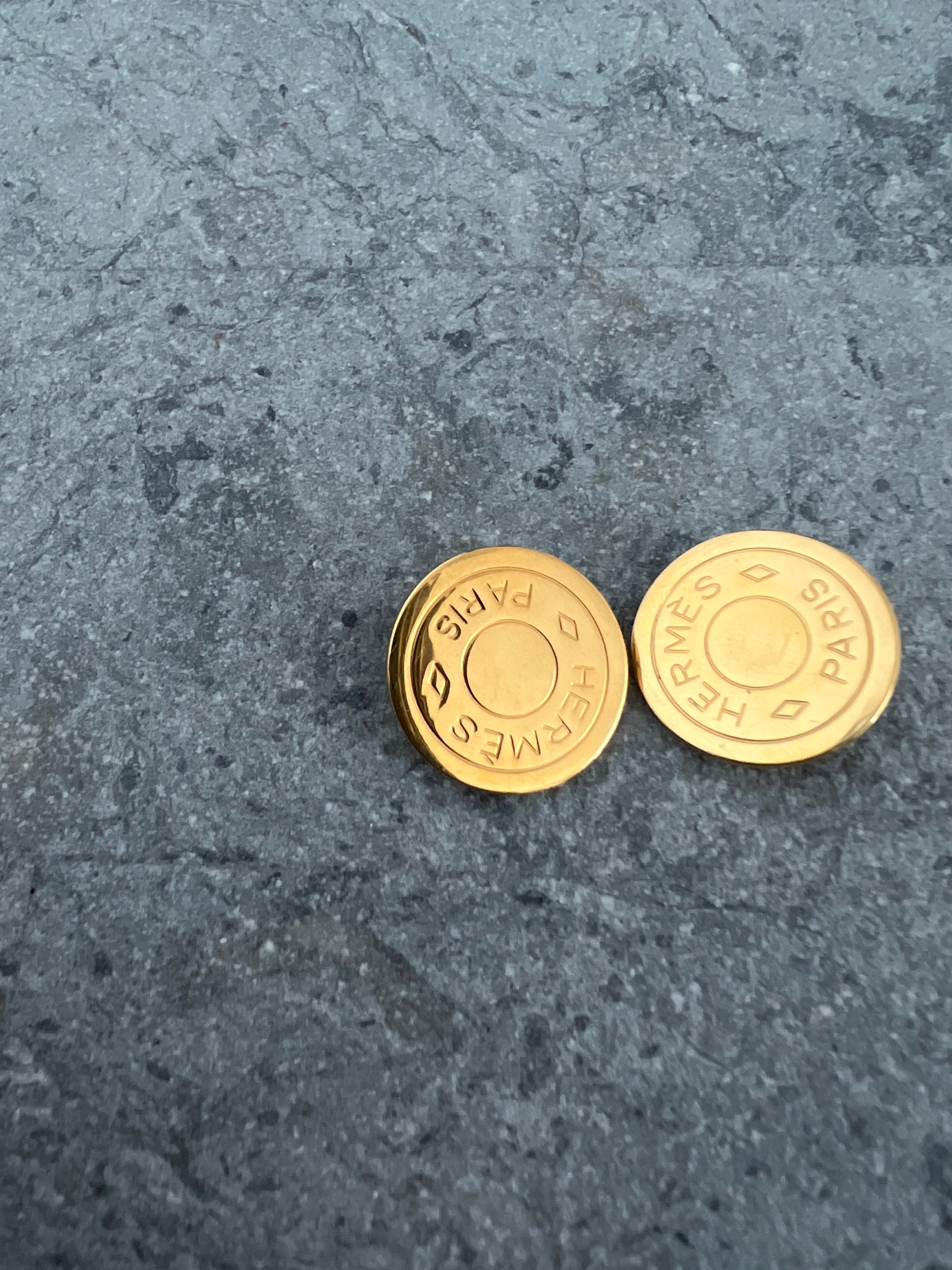 Seria Round Clip on Earrings in Gold plate