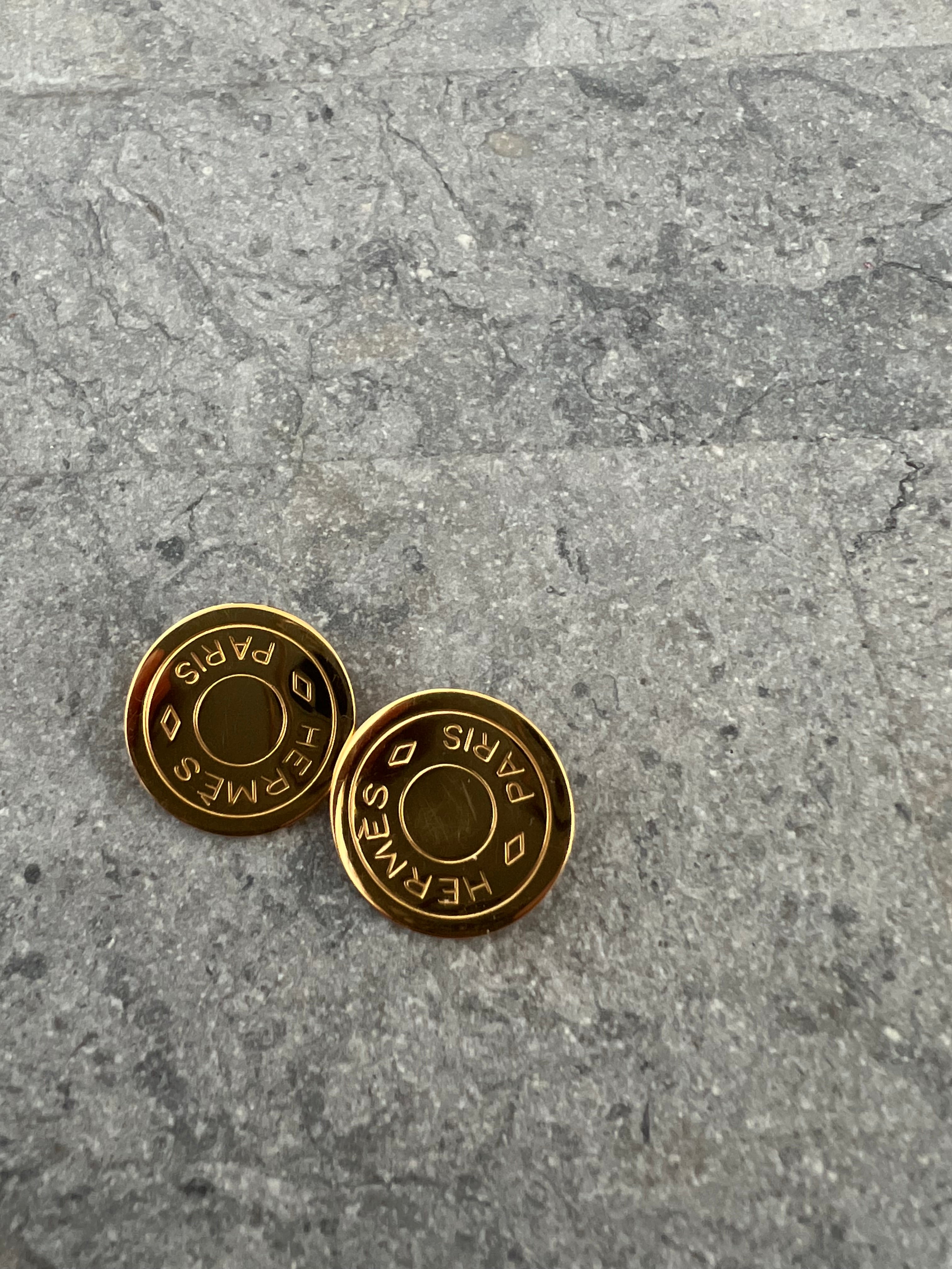 Seria Round Clip on Earrings in Gold plate