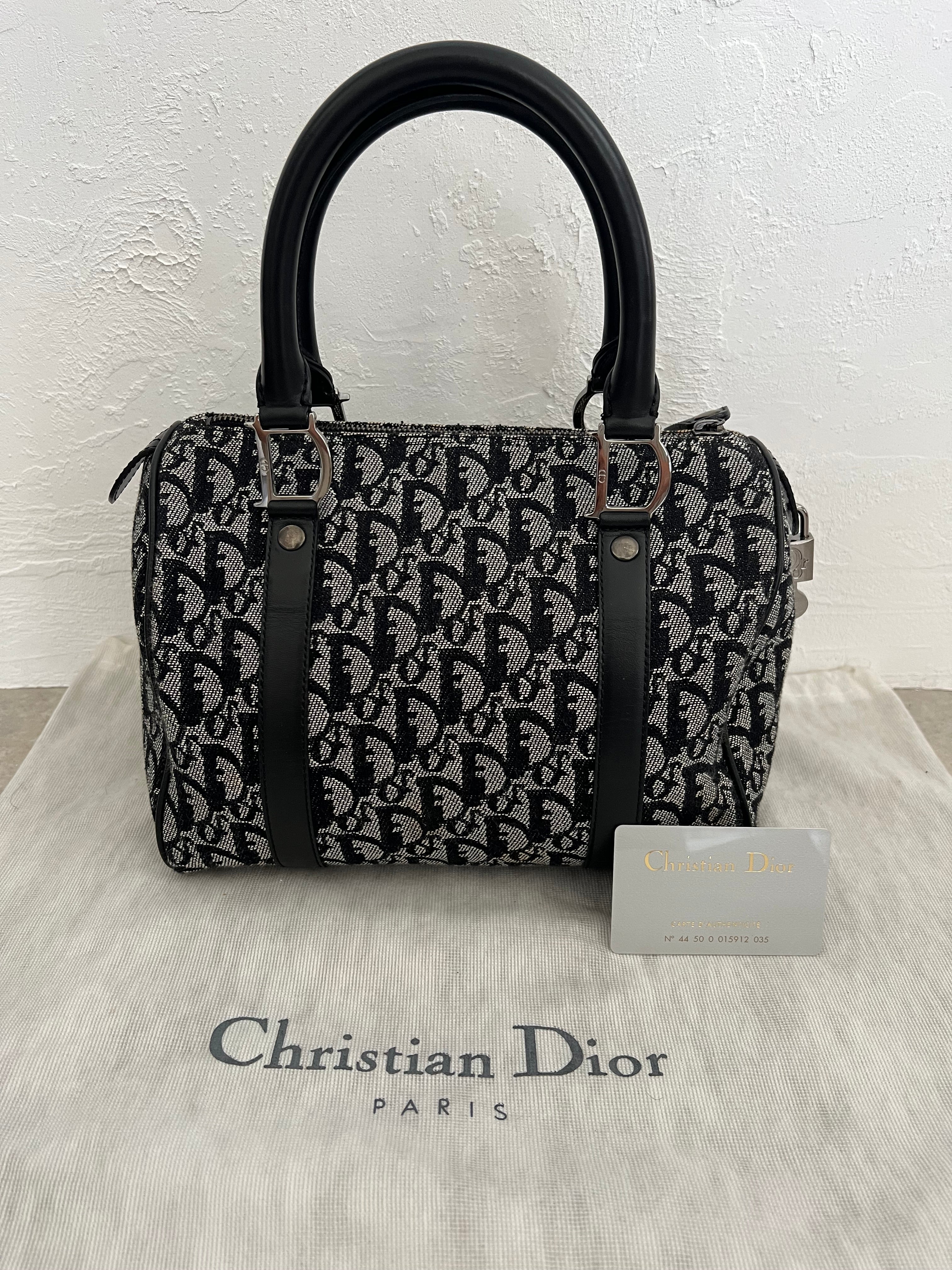 Oblique Trotter Boston Bag — Navy