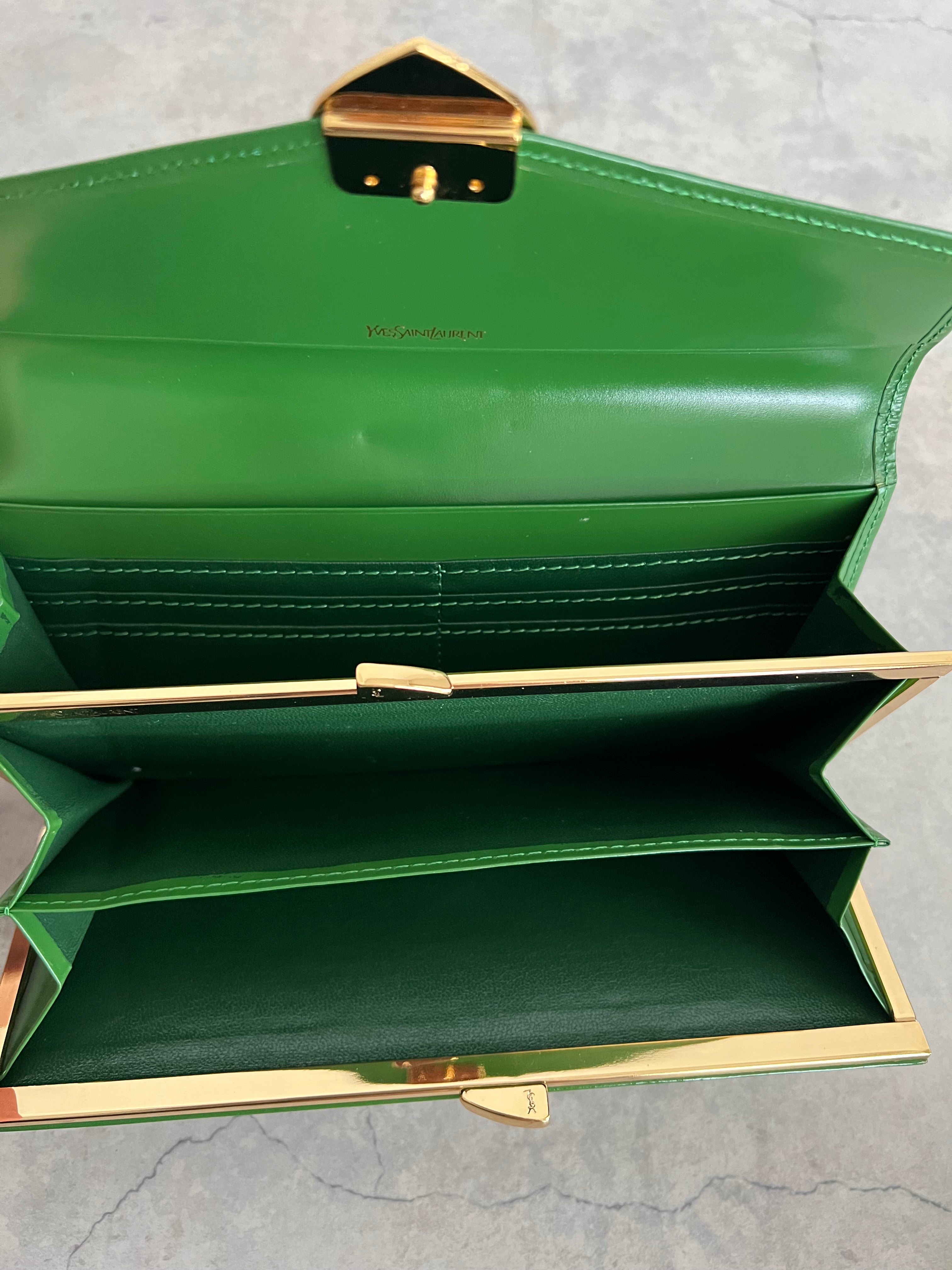 Gold heart logo wallet /clutch in Green