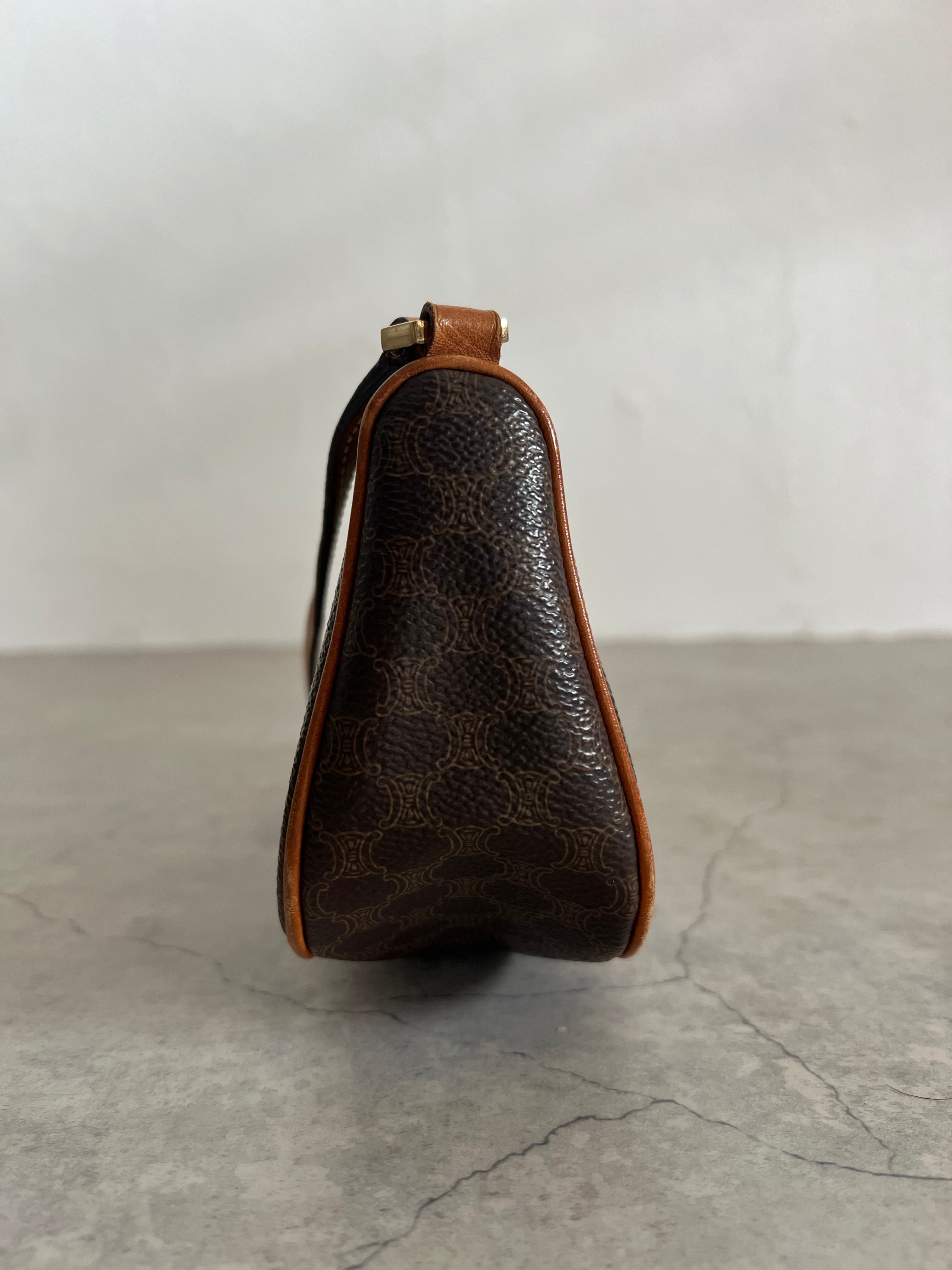 Macadam accessory pouch