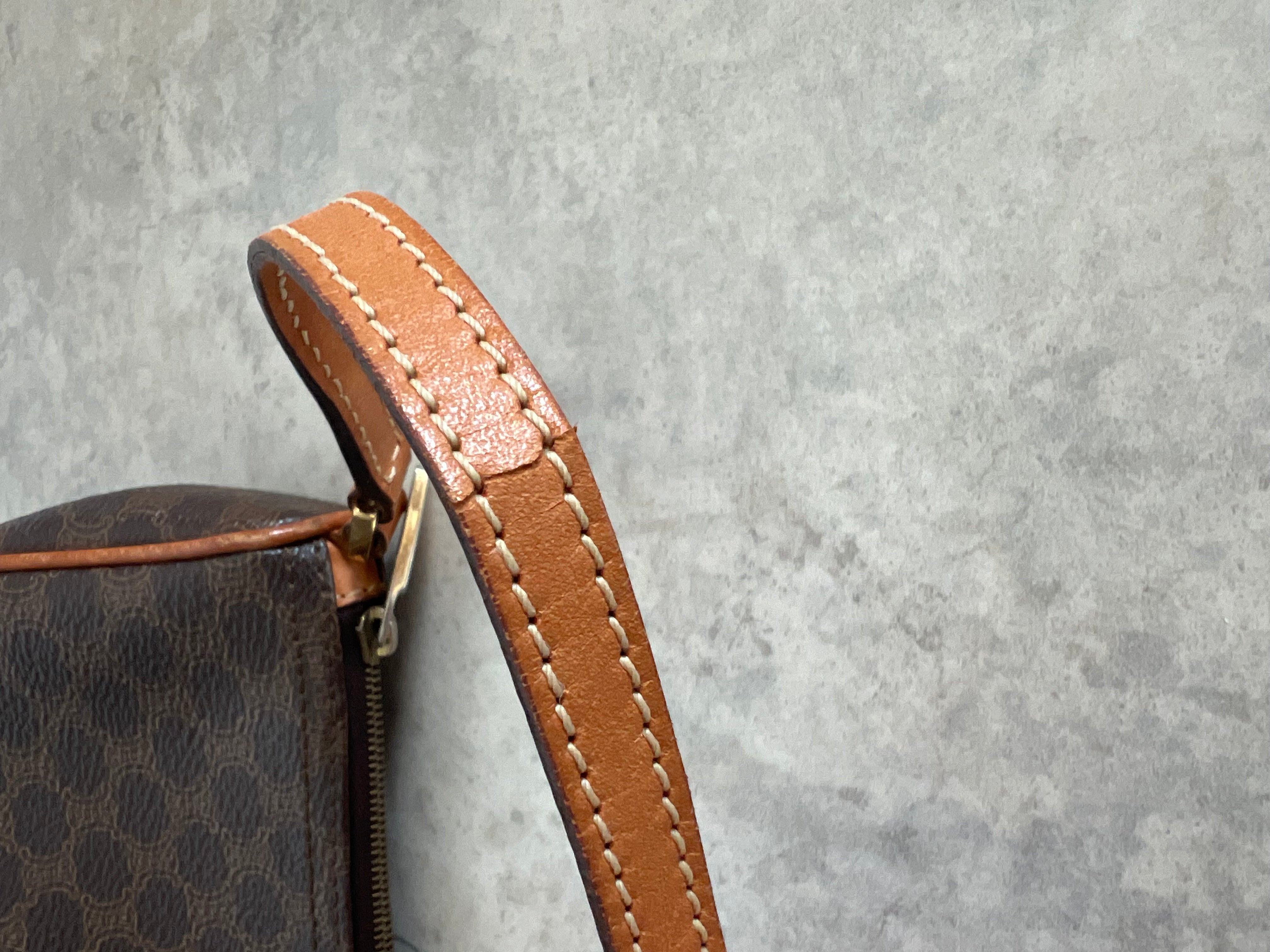 Macadam accessory pouch