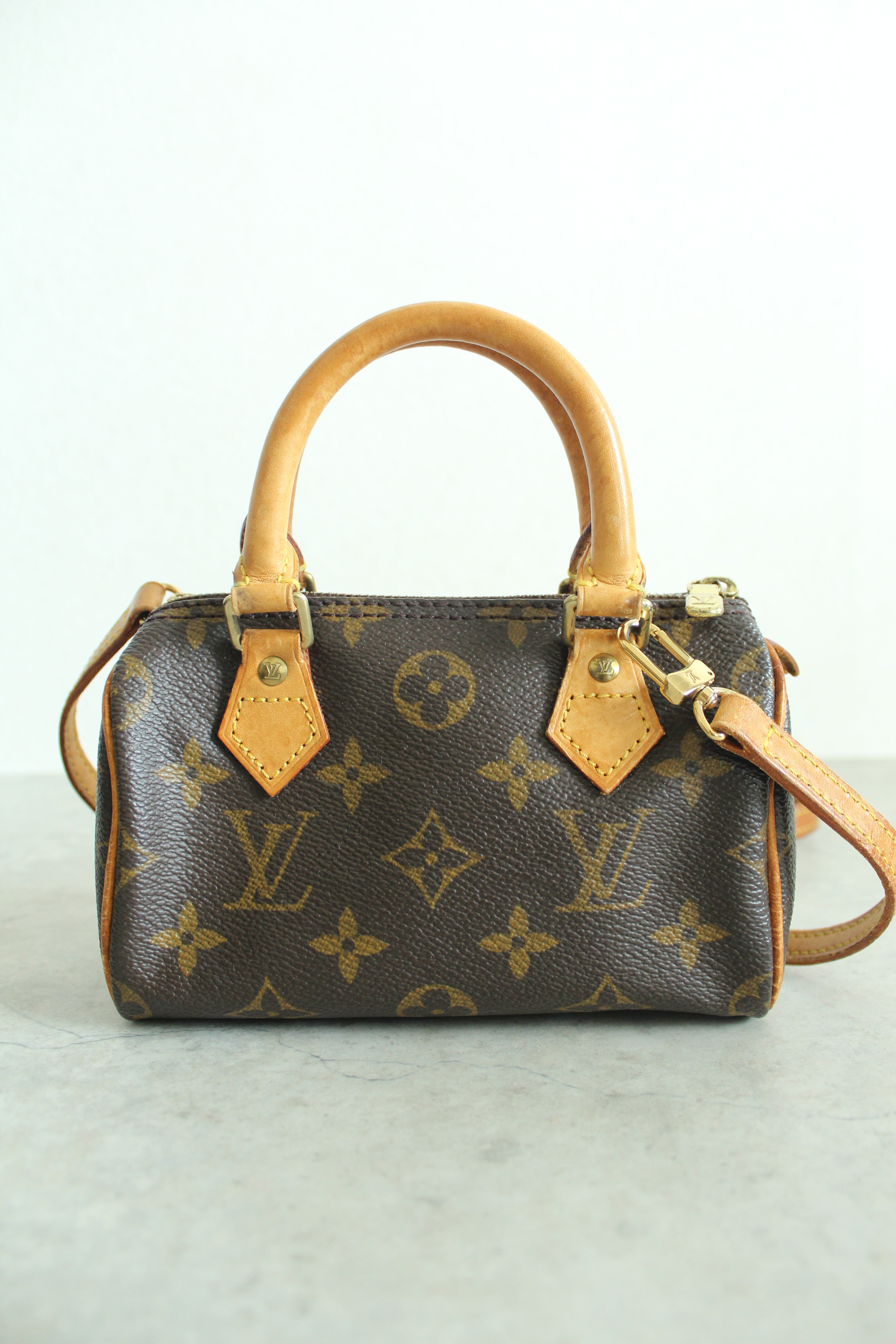Nano speedy with shoulder straps
