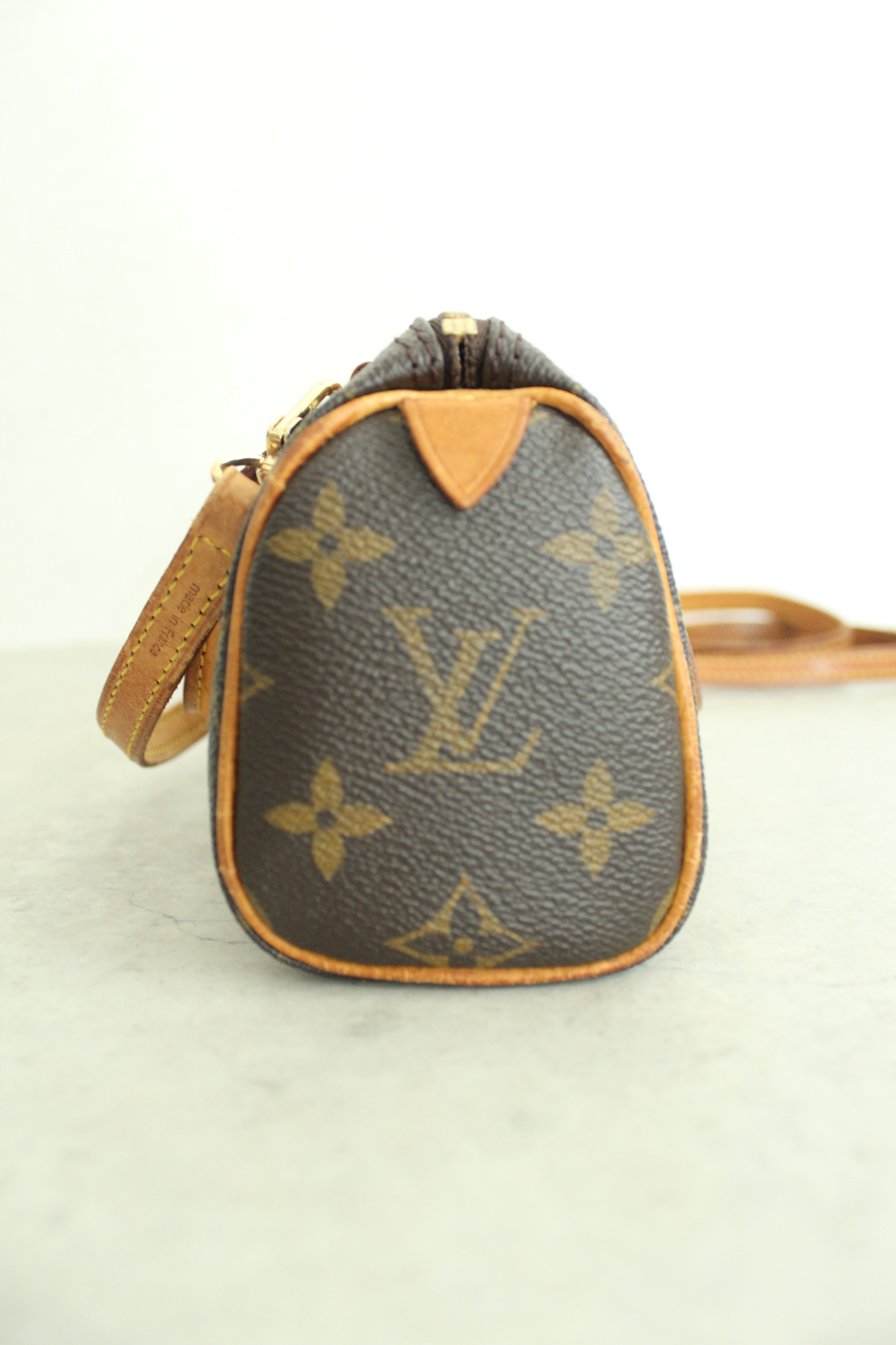 Nano speedy with shoulder straps