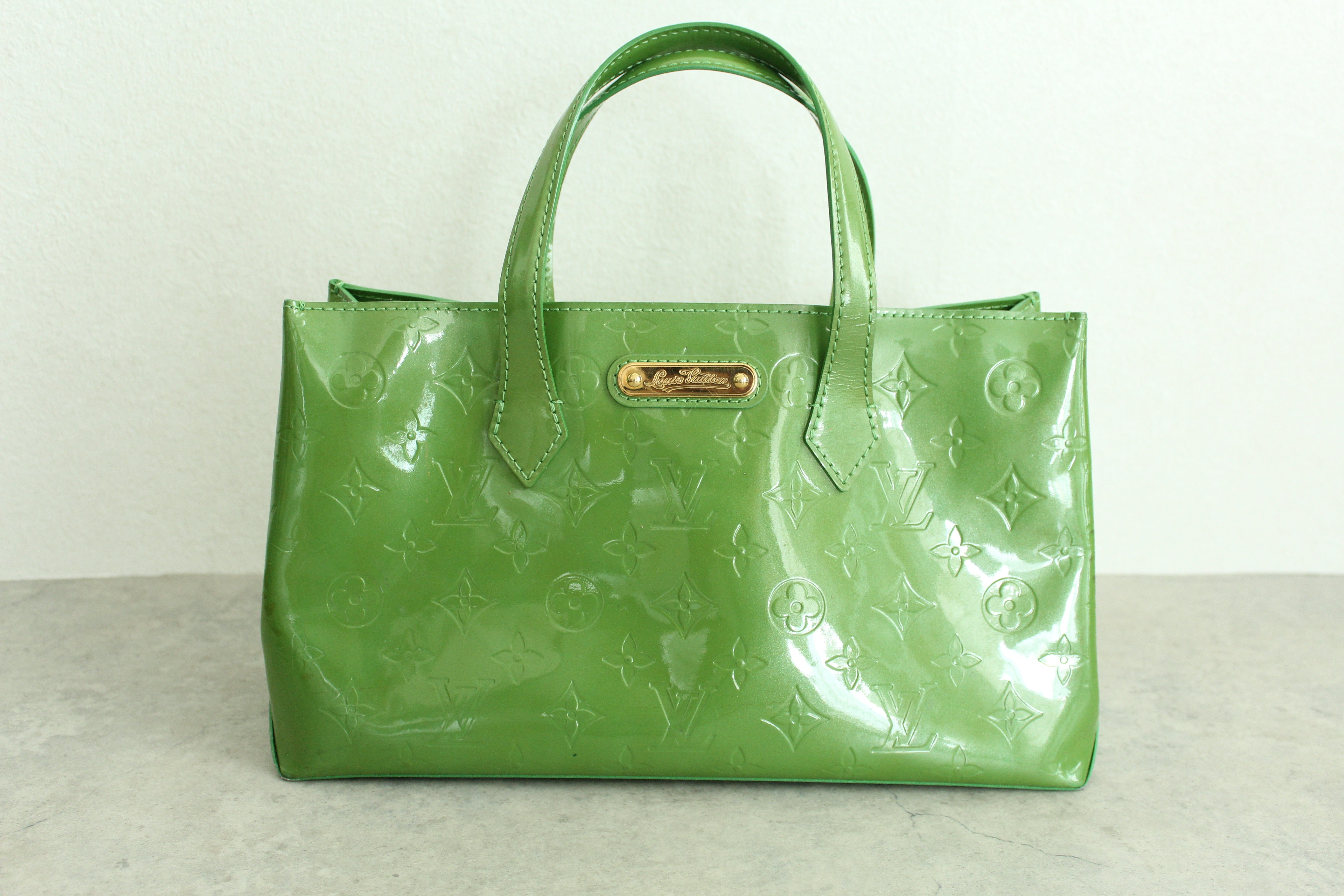 Monogram Vernis Pistachio Green Wilshire Tote Handbag