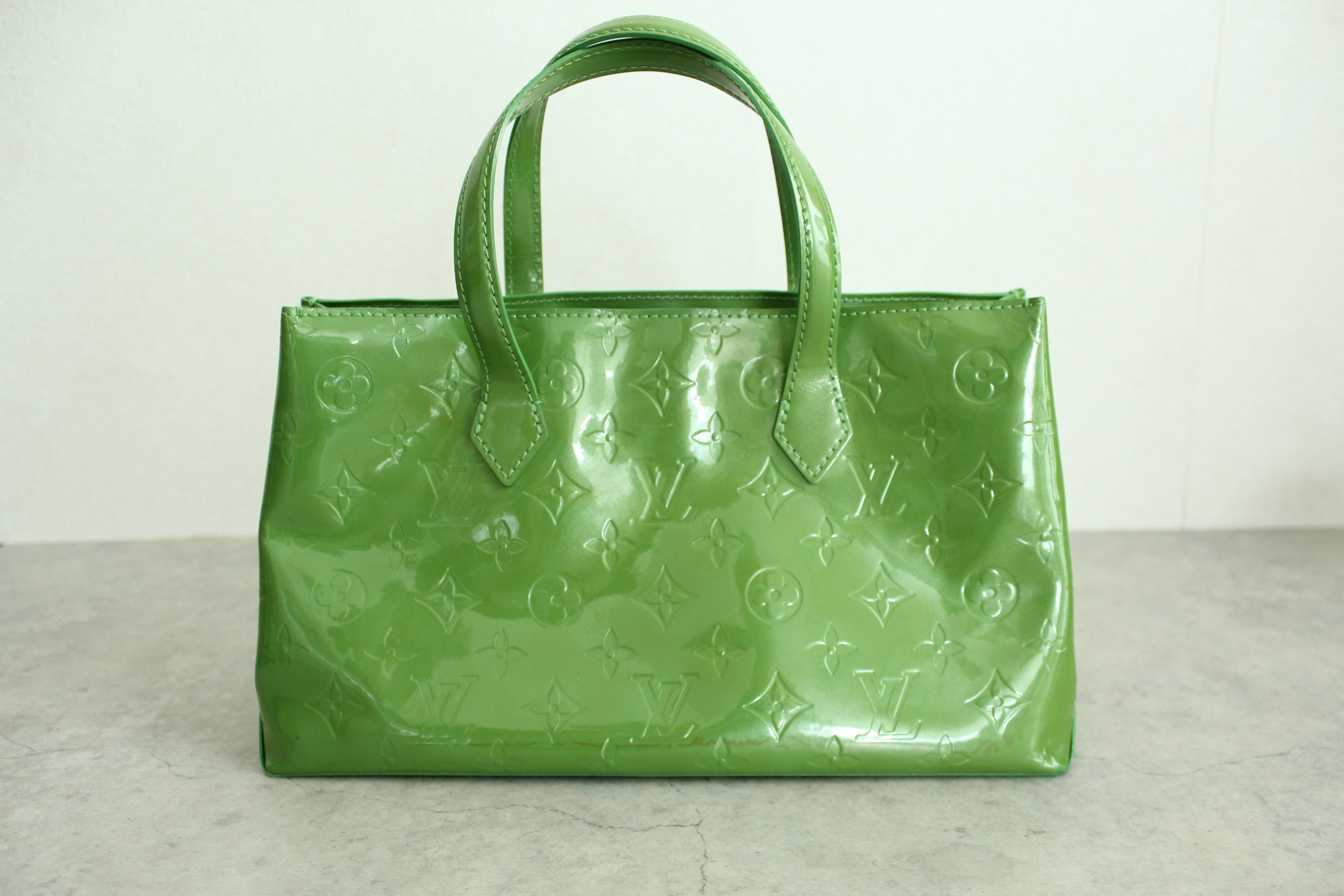 Monogram Vernis Pistachio Green Wilshire Tote Handbag