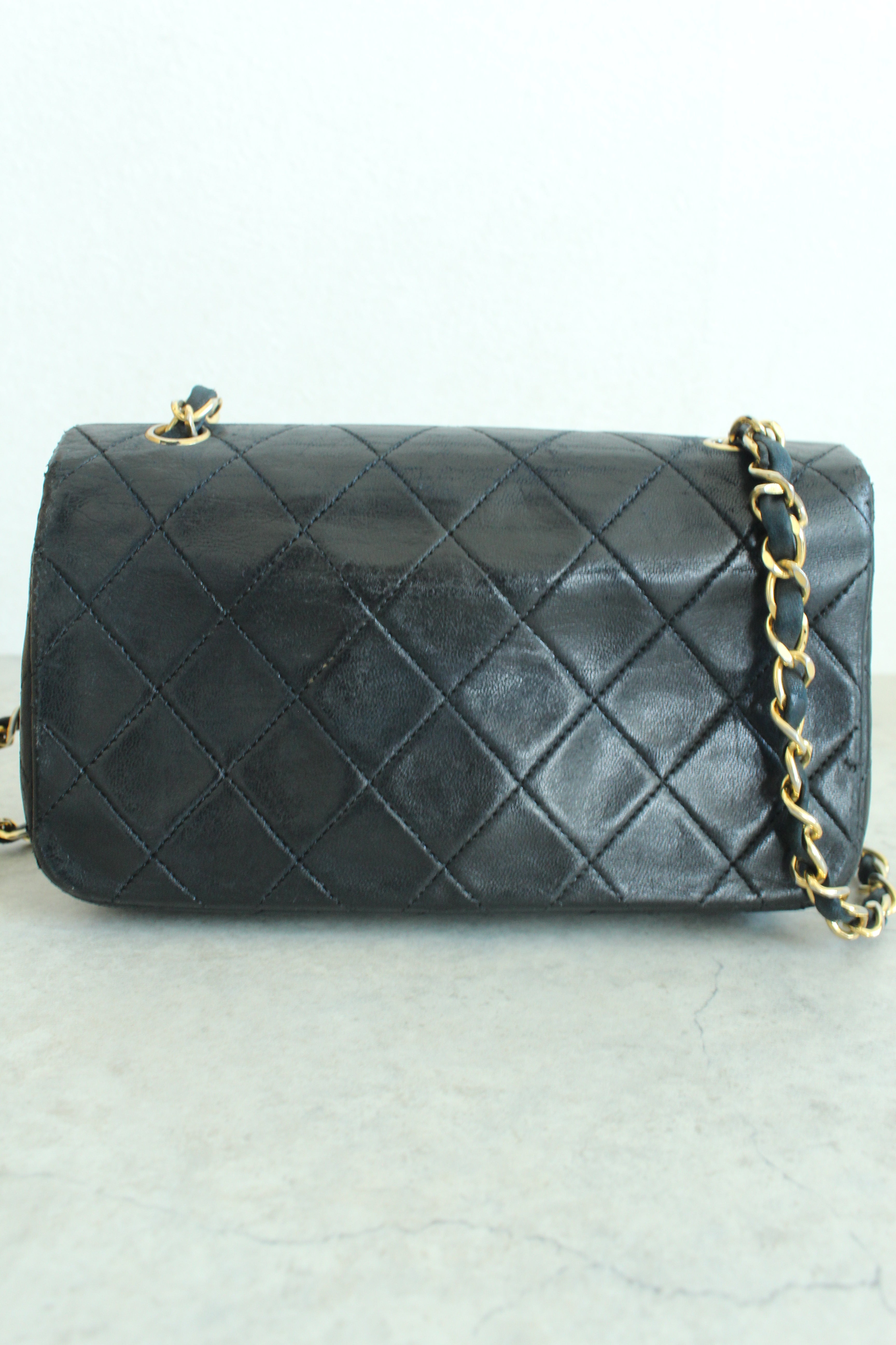 1989-1991 Lambskin full flap twist lock 19cm