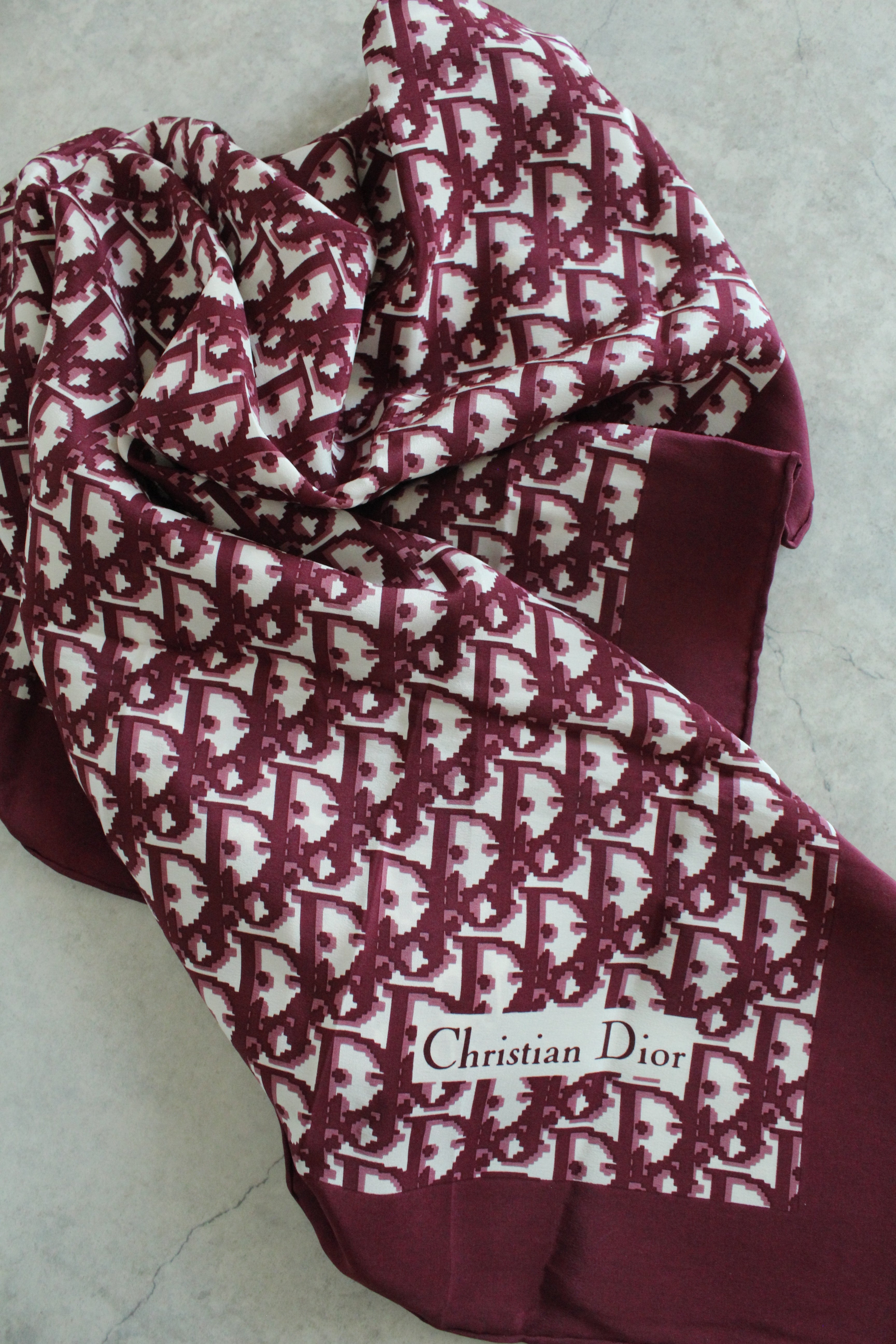 Silk Oblique scarf in burgundy red